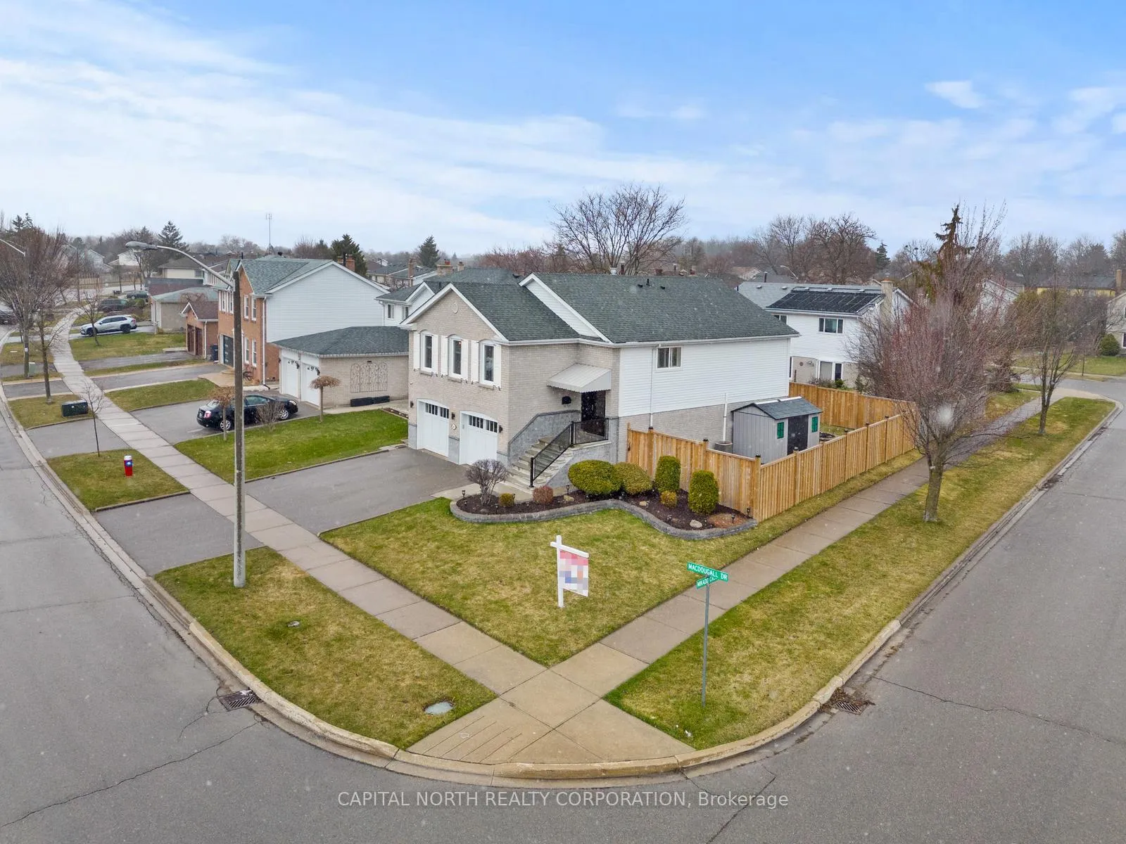 Photo 3 of 38 Macdougall Drive, Brampton, Central Park — HOMEH