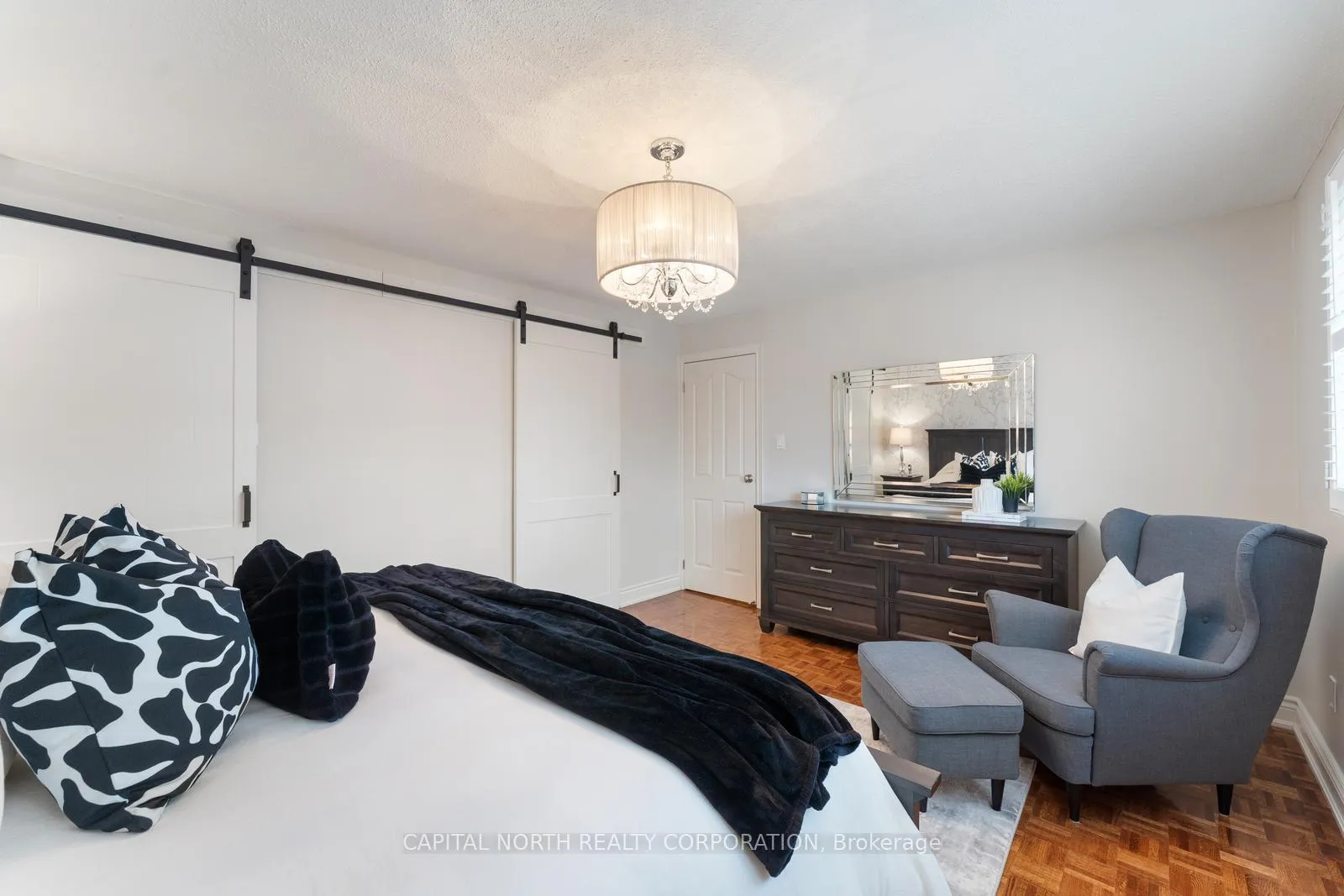 Photo 18 of 38 Macdougall Drive, Brampton, Central Park — HOMEH