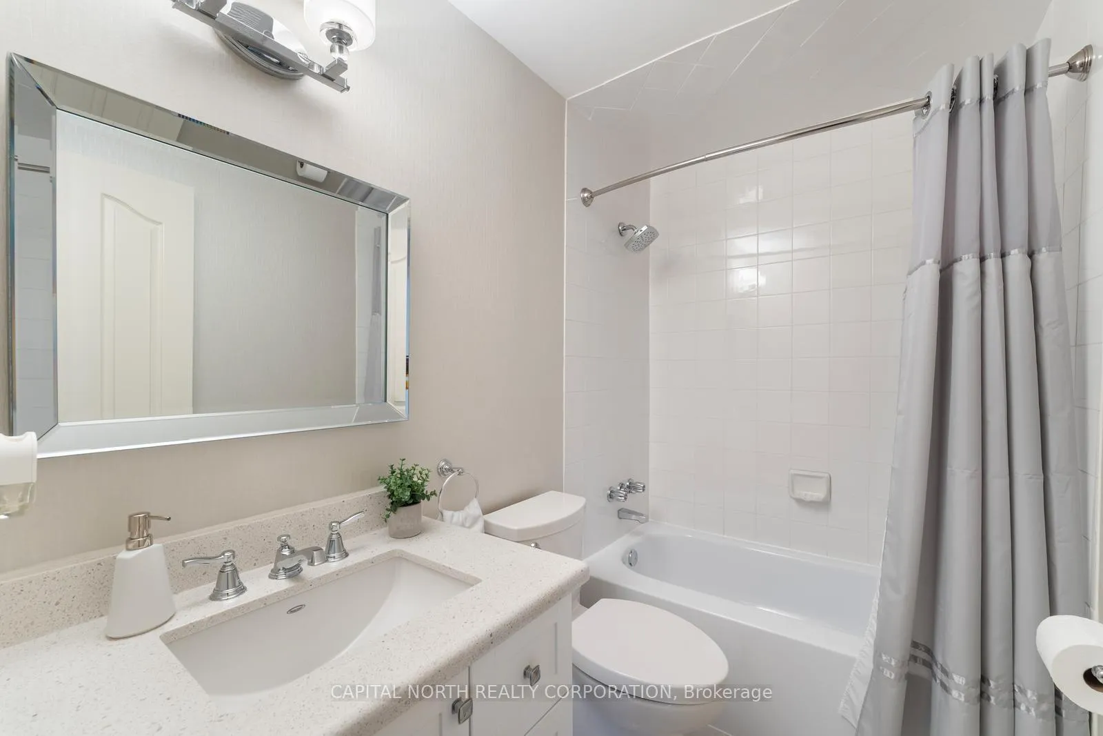 Photo 23 of 38 Macdougall Drive, Brampton, Central Park — HOMEH