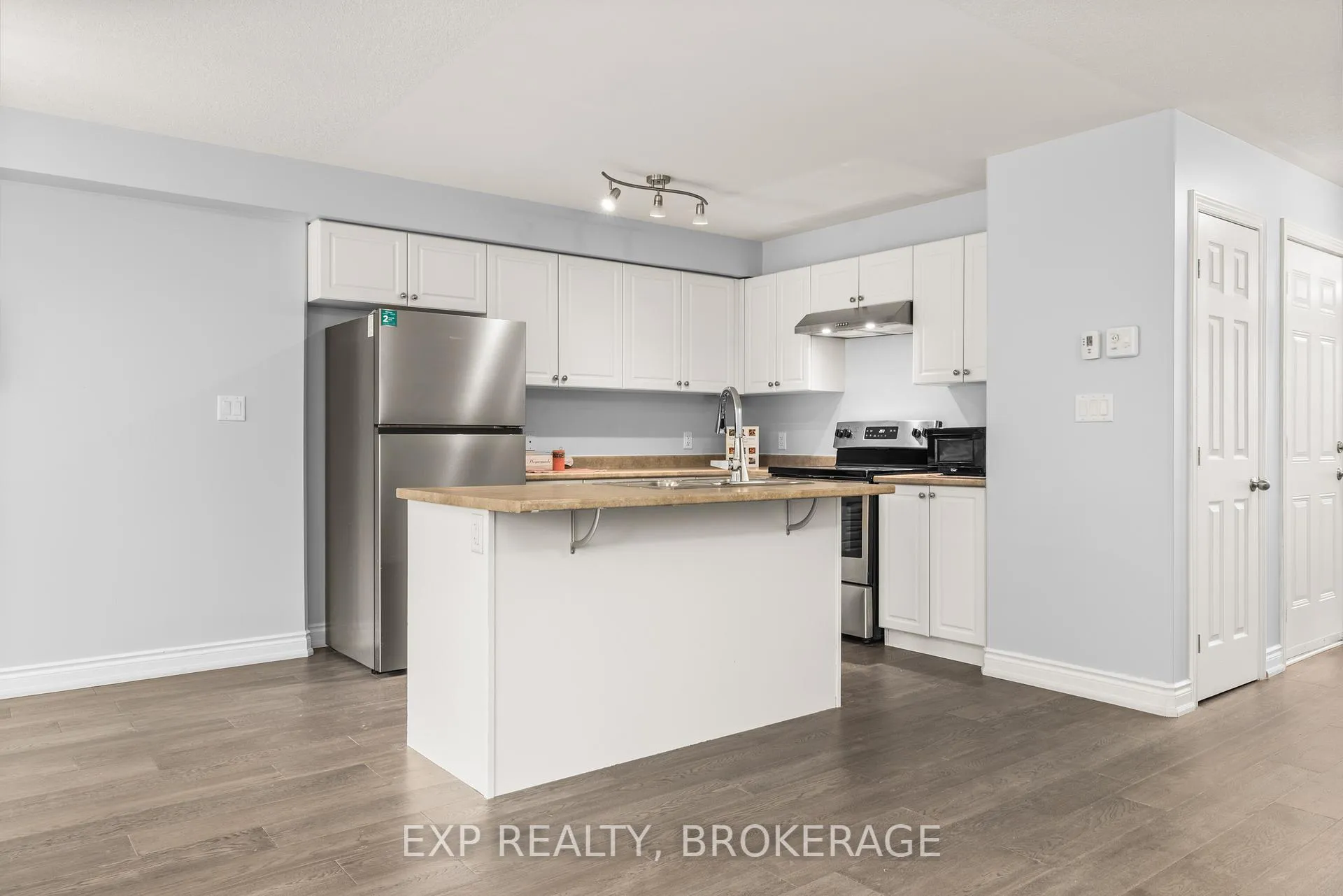 Photo 5 of 82 Amy Lynn Drive, Loyalist, Amherstview — HOMEH