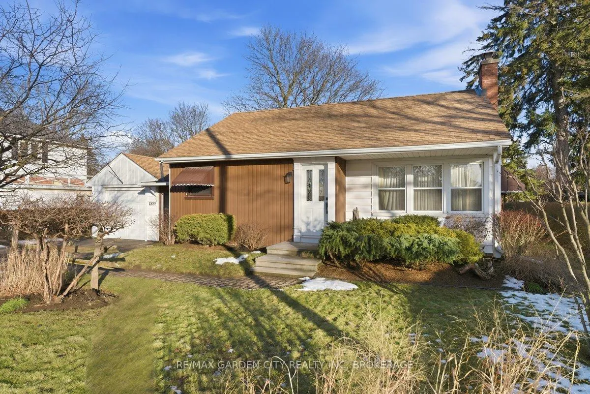 Photo 3 of 1509 Haist Street N, Pelham, Fonthill — HOMEH