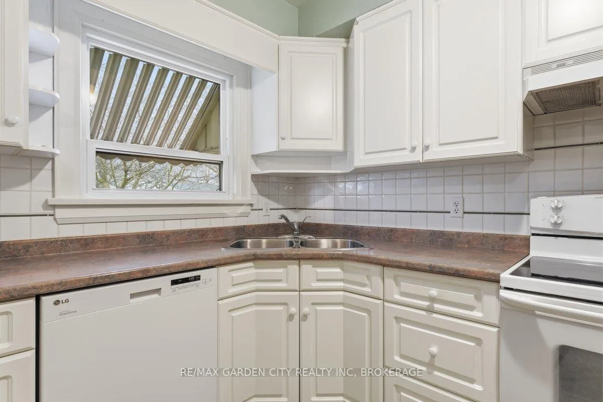 Photo 12 of 1509 Haist Street N, Pelham, Fonthill — HOMEH