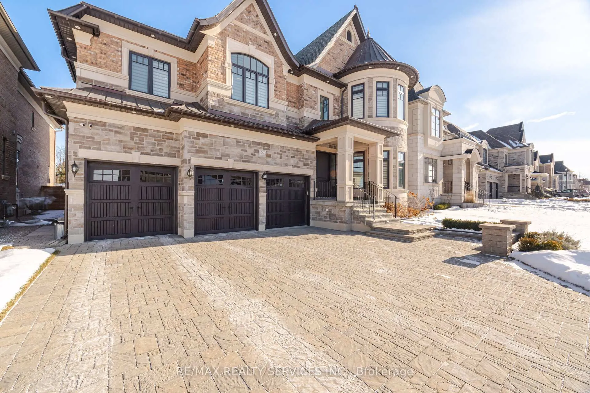 Photo 1 of 27 Endless Circle, Vaughan, Kleinburg — HOMEH
