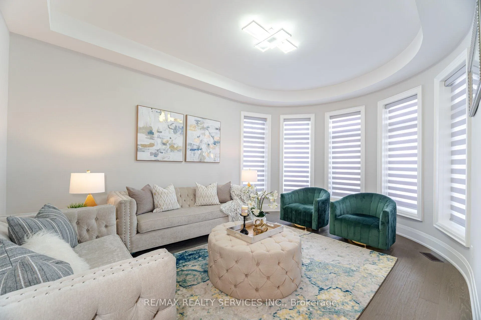 Photo 5 of 27 Endless Circle, Vaughan, Kleinburg — HOMEH