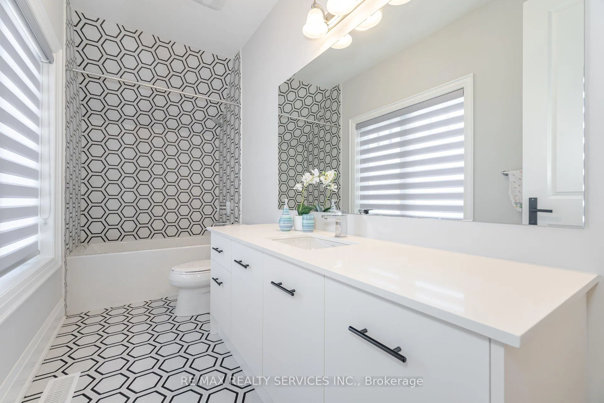 Photo 33 of 27 Endless Circle, Vaughan, Kleinburg — HOMEH