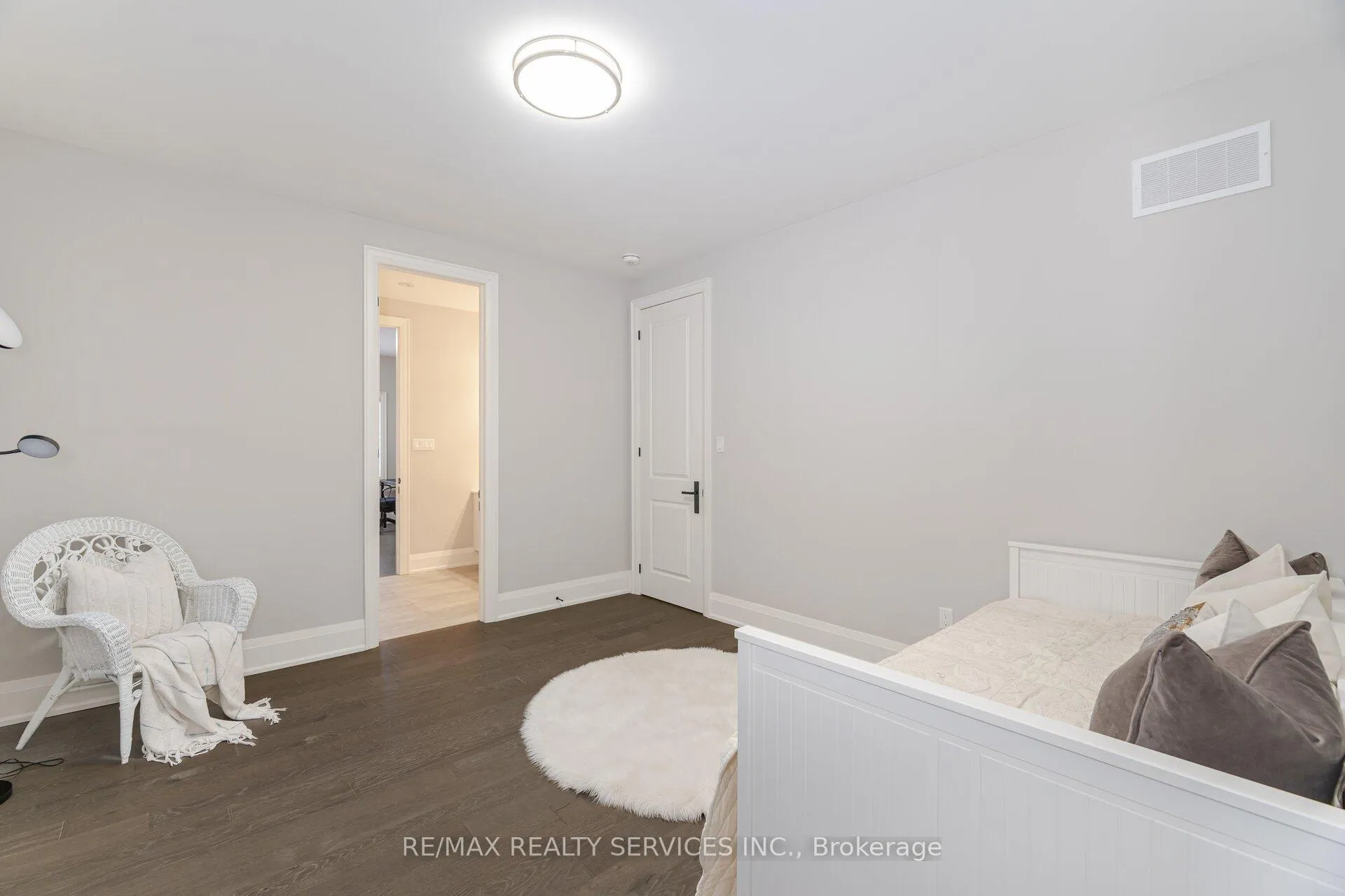 Photo 35 of 27 Endless Circle, Vaughan, Kleinburg — HOMEH