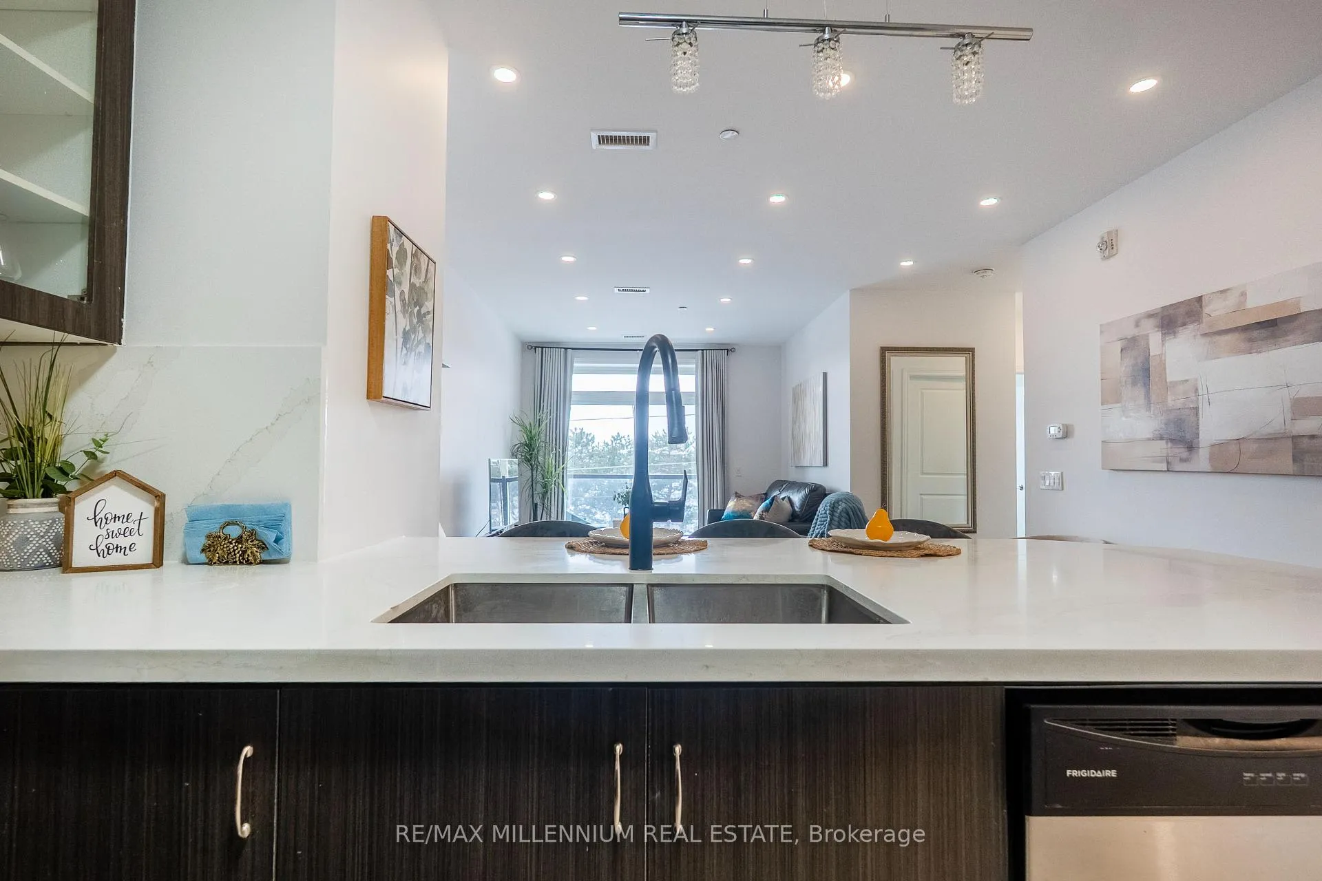 Photo 11 of Unit 323, 7325 Markham Road, Markham, Cedarwood — HOMEH