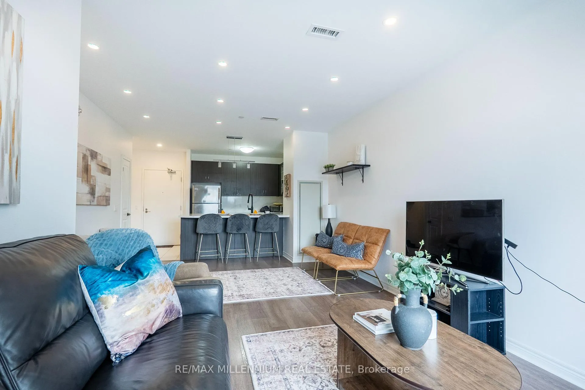 Photo 13 of Unit 323, 7325 Markham Road, Markham, Cedarwood — HOMEH