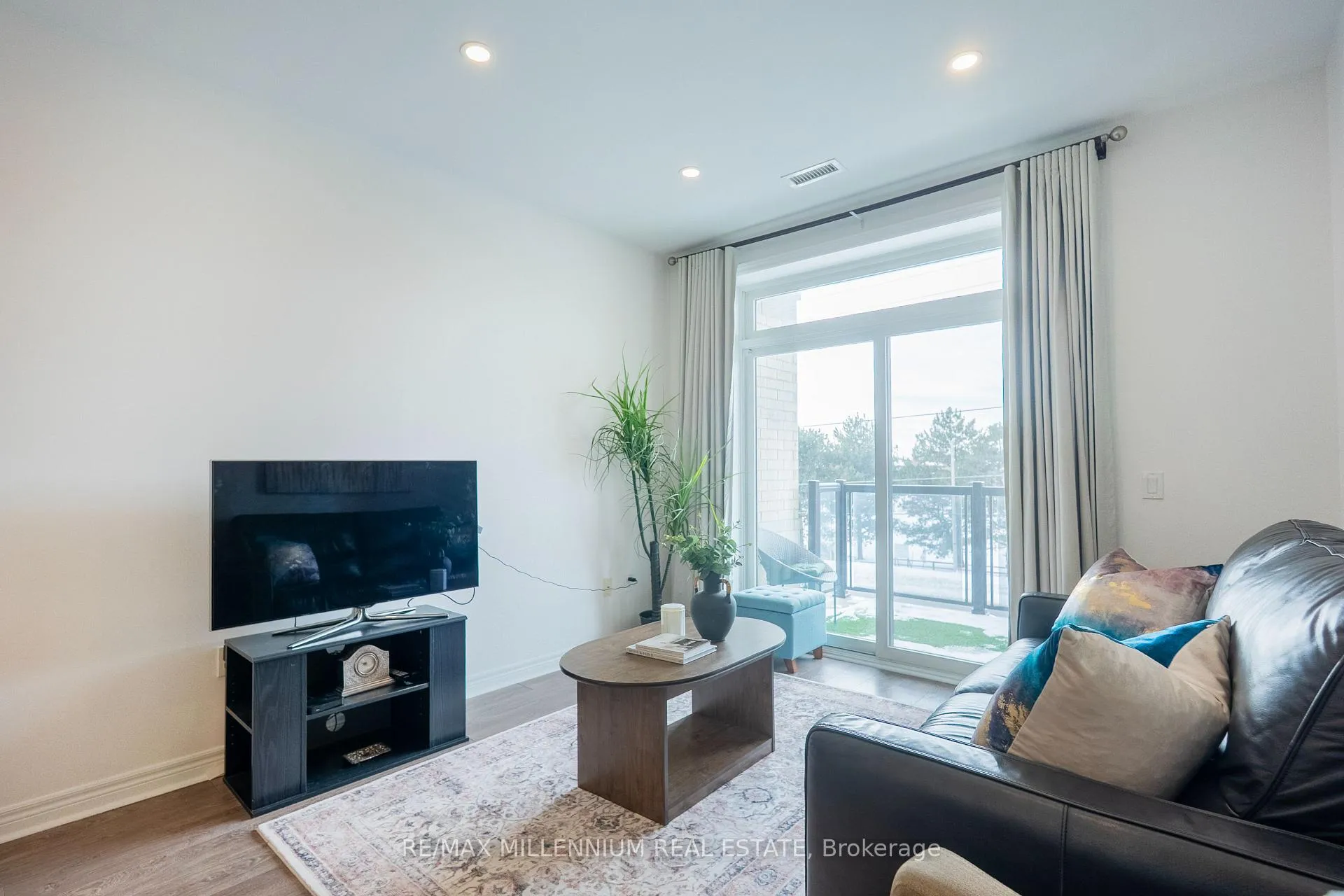Photo 16 of Unit 323, 7325 Markham Road, Markham, Cedarwood — HOMEH