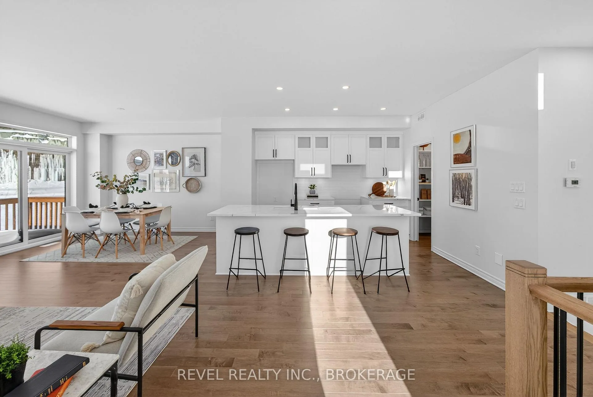 Photo 7 of 322 Dockside Drive, Kingston, Kingston East (Incl Barret Crt) — HOMEH