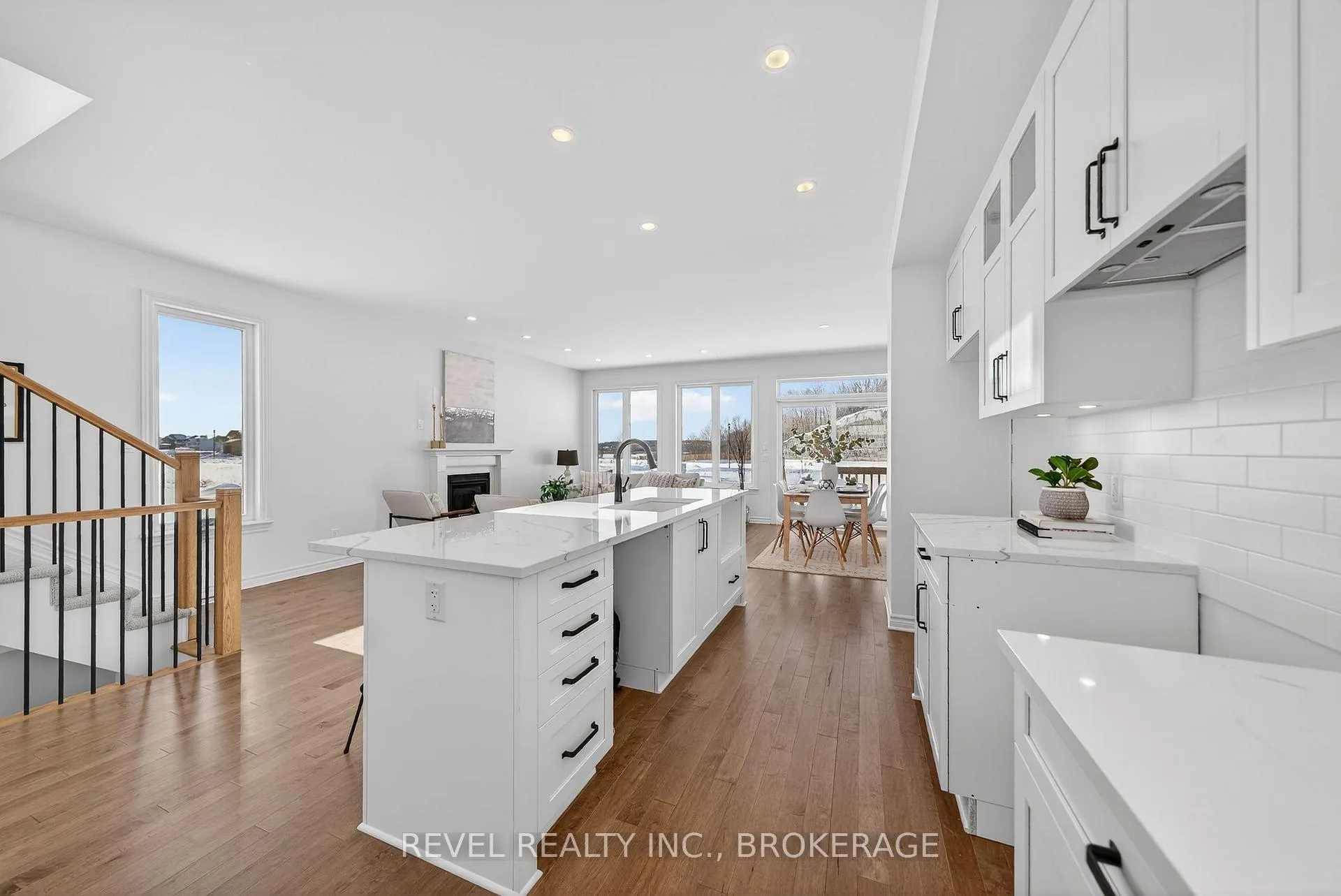Photo 13 of 322 Dockside Drive, Kingston, Kingston East (Incl Barret Crt) — HOMEH