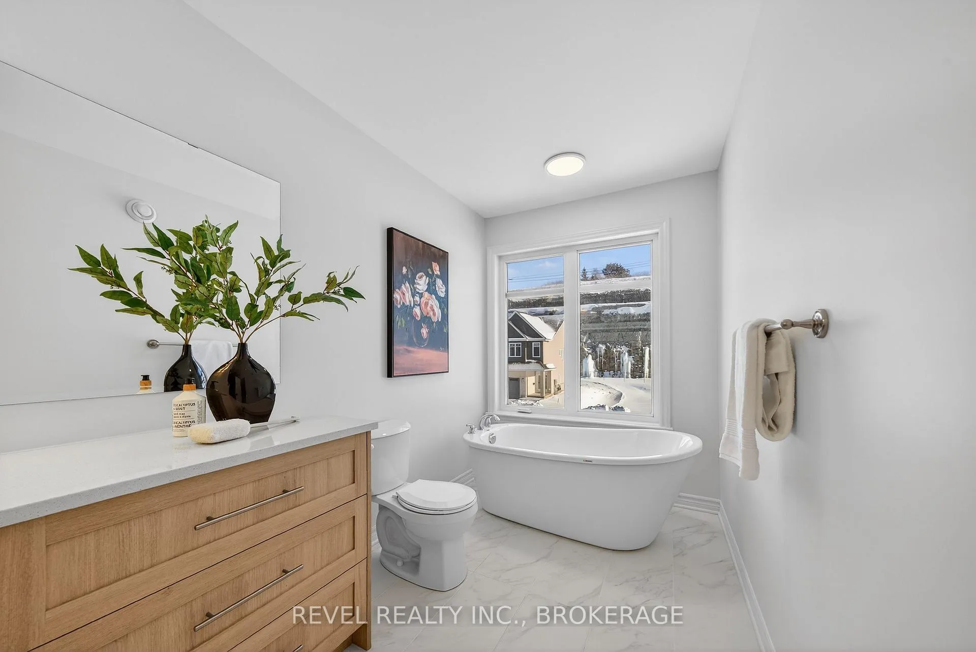 Photo 35 of 322 Dockside Drive, Kingston, Kingston East (Incl Barret Crt) — HOMEH