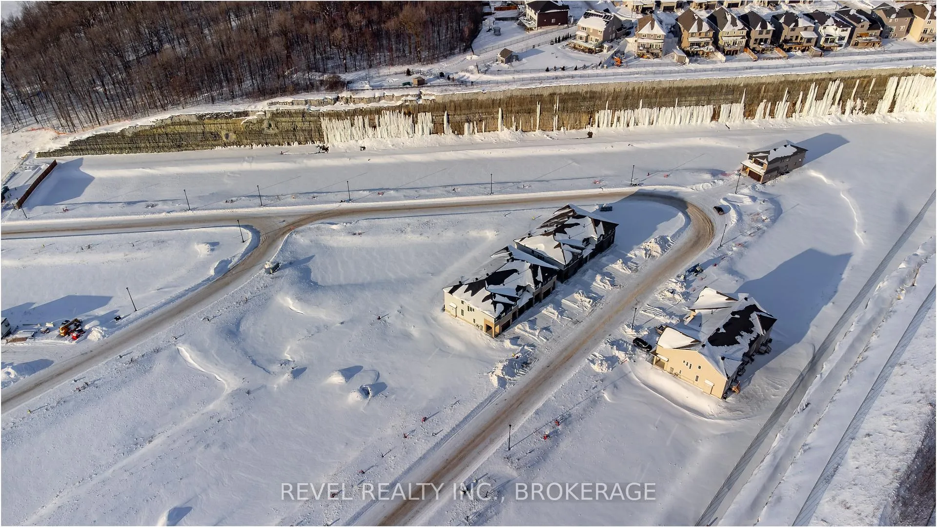 Photo 47 of 322 Dockside Drive, Kingston, Kingston East (Incl Barret Crt) — HOMEH