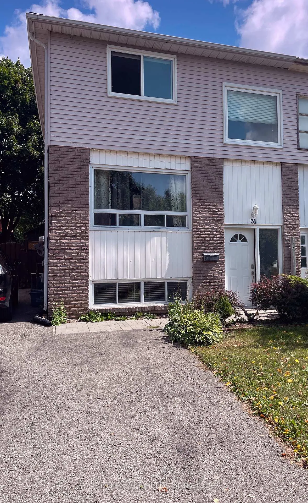 Photo 1 of 31 Carlton Road E, Barrie, Cundles East — HOMEH