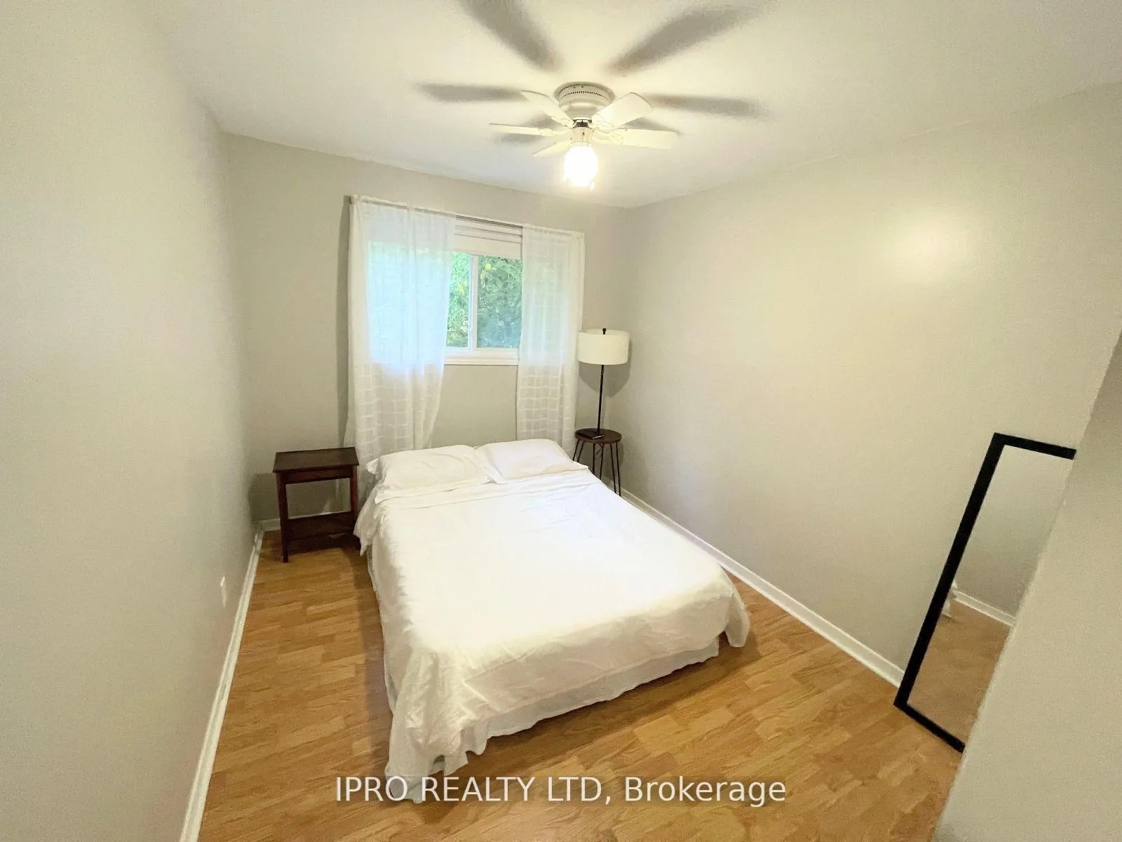 Photo 12 of 31 Carlton Road E, Barrie, Cundles East — HOMEH