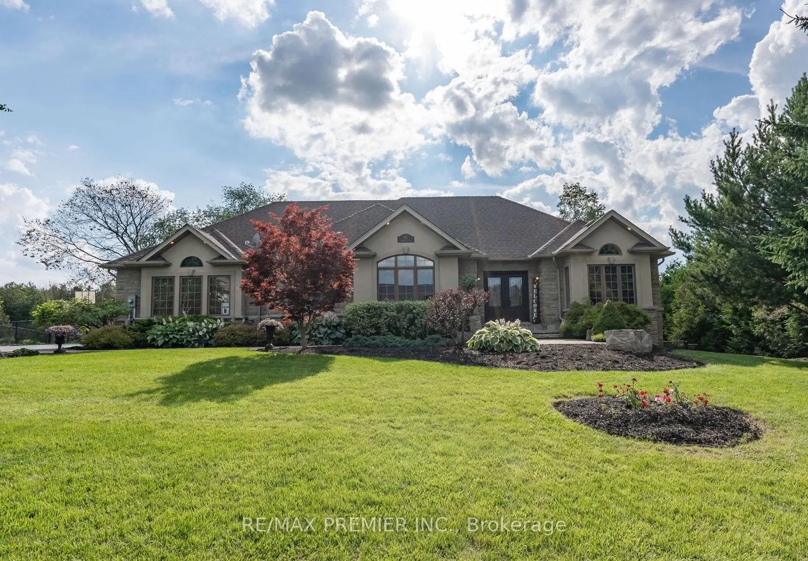 Photo 2 of 34 Headwaters Lane, Mono, Rural Mono — HOMEH