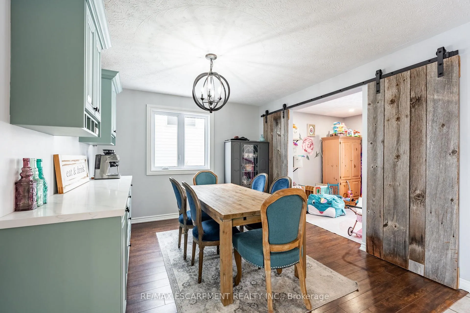 Photo 9 of 78 Celtic Drive, Haldimand — HOMEH