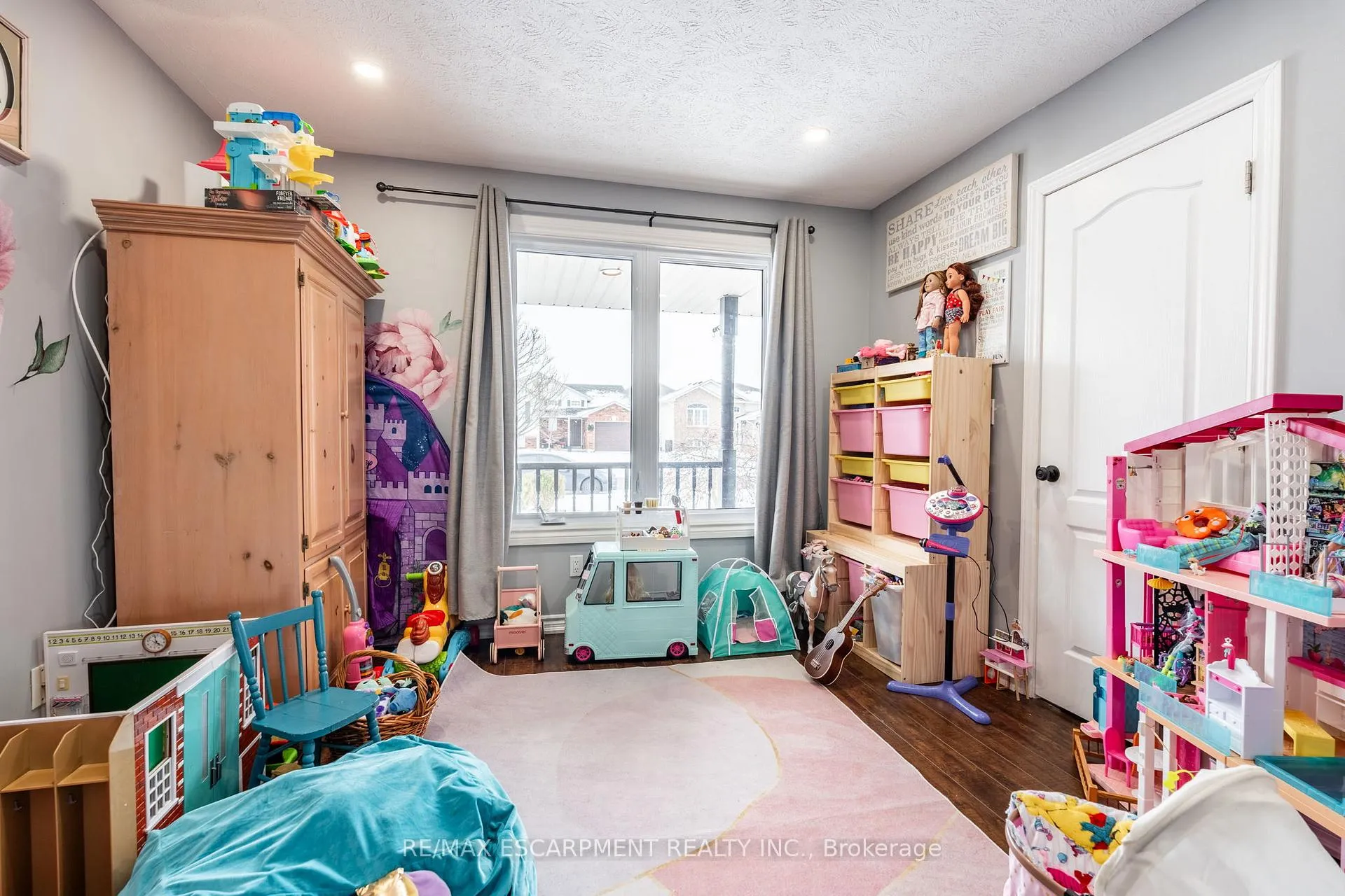 Photo 10 of 78 Celtic Drive, Haldimand — HOMEH