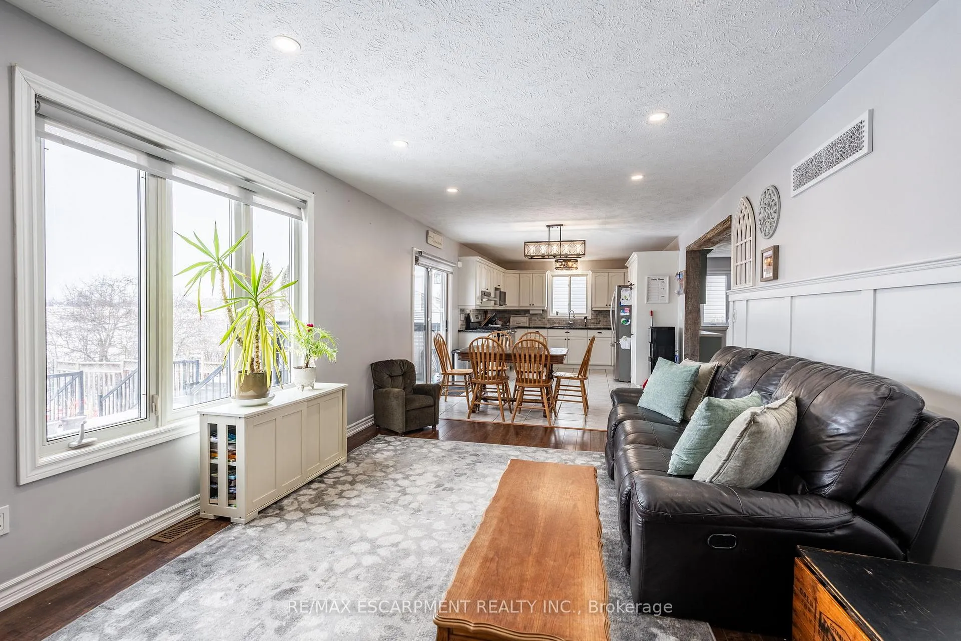 Photo 12 of 78 Celtic Drive, Haldimand — HOMEH