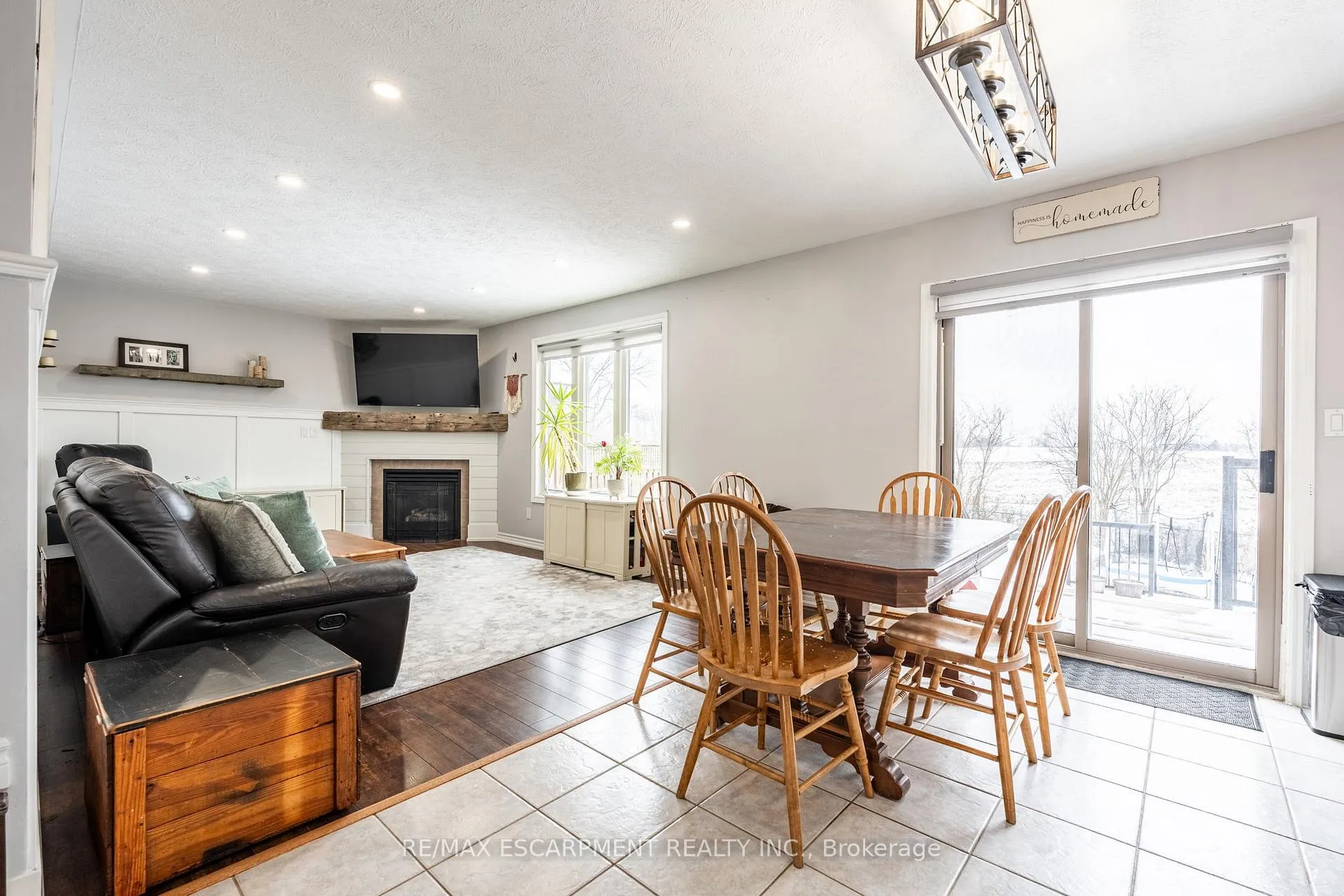 Photo 13 of 78 Celtic Drive, Haldimand — HOMEH