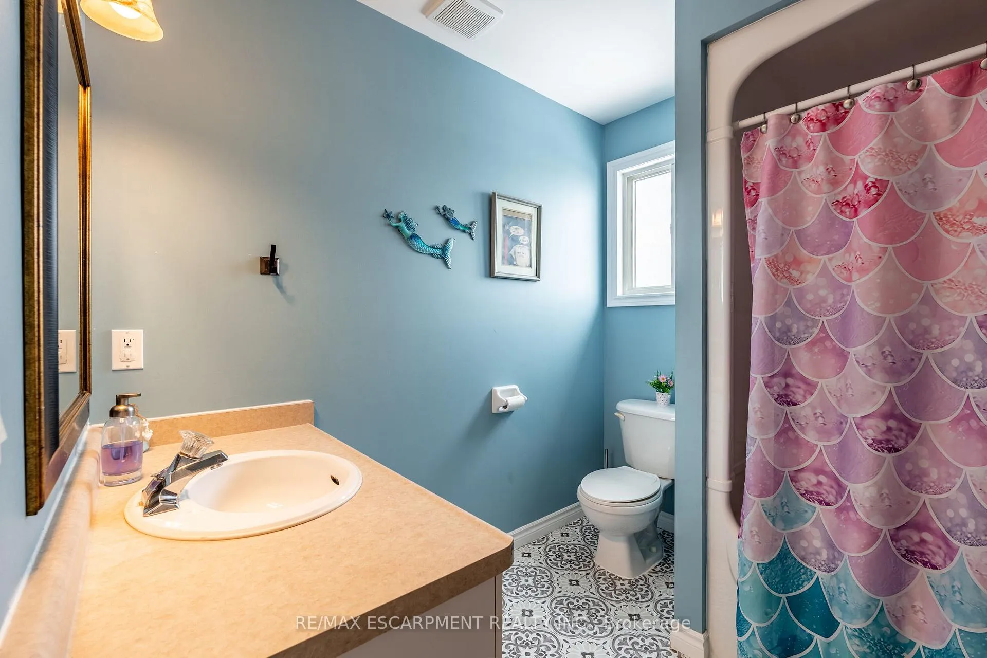 Photo 28 of 78 Celtic Drive, Haldimand — HOMEH