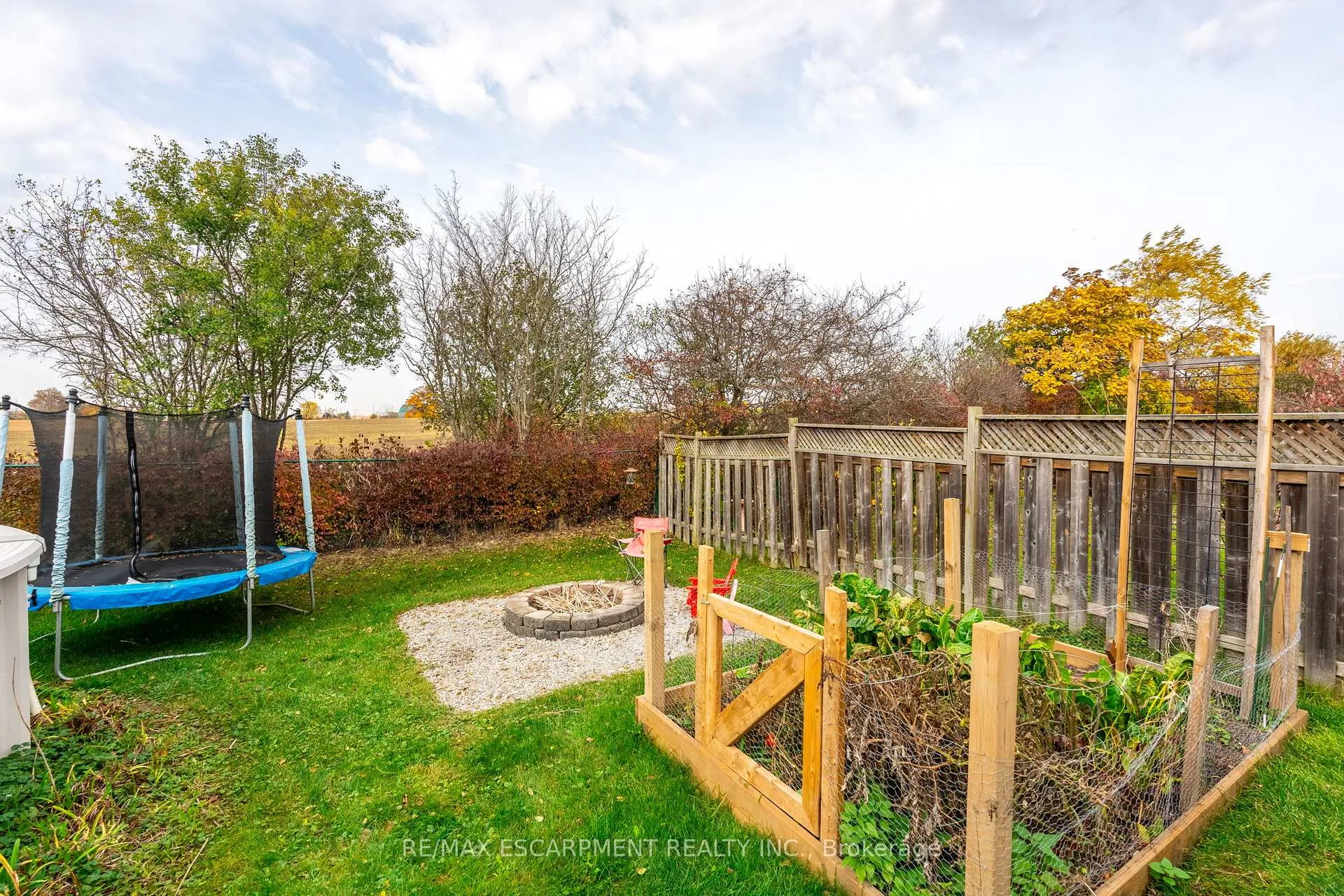 Photo 38 of 78 Celtic Drive, Haldimand — HOMEH
