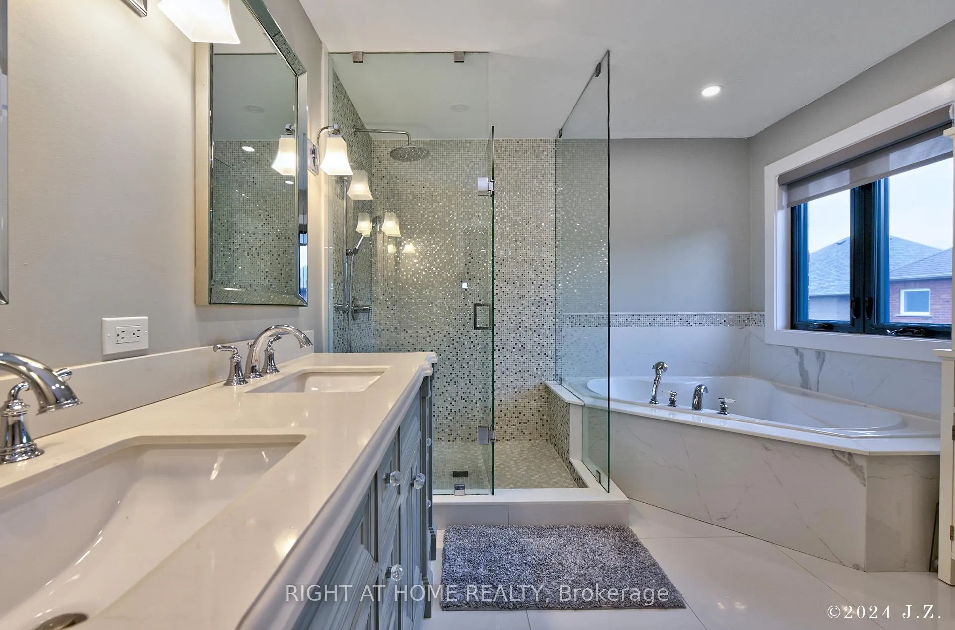 Photo 19 of 19 Cabernet Road, Vaughan, Patterson — HOMEH