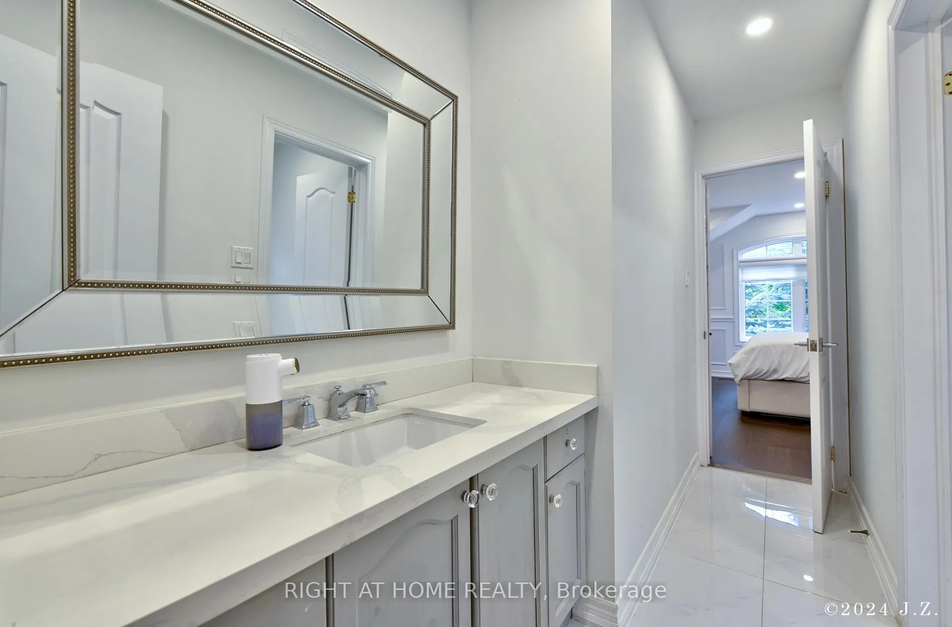 Photo 26 of 19 Cabernet Road, Vaughan, Patterson — HOMEH