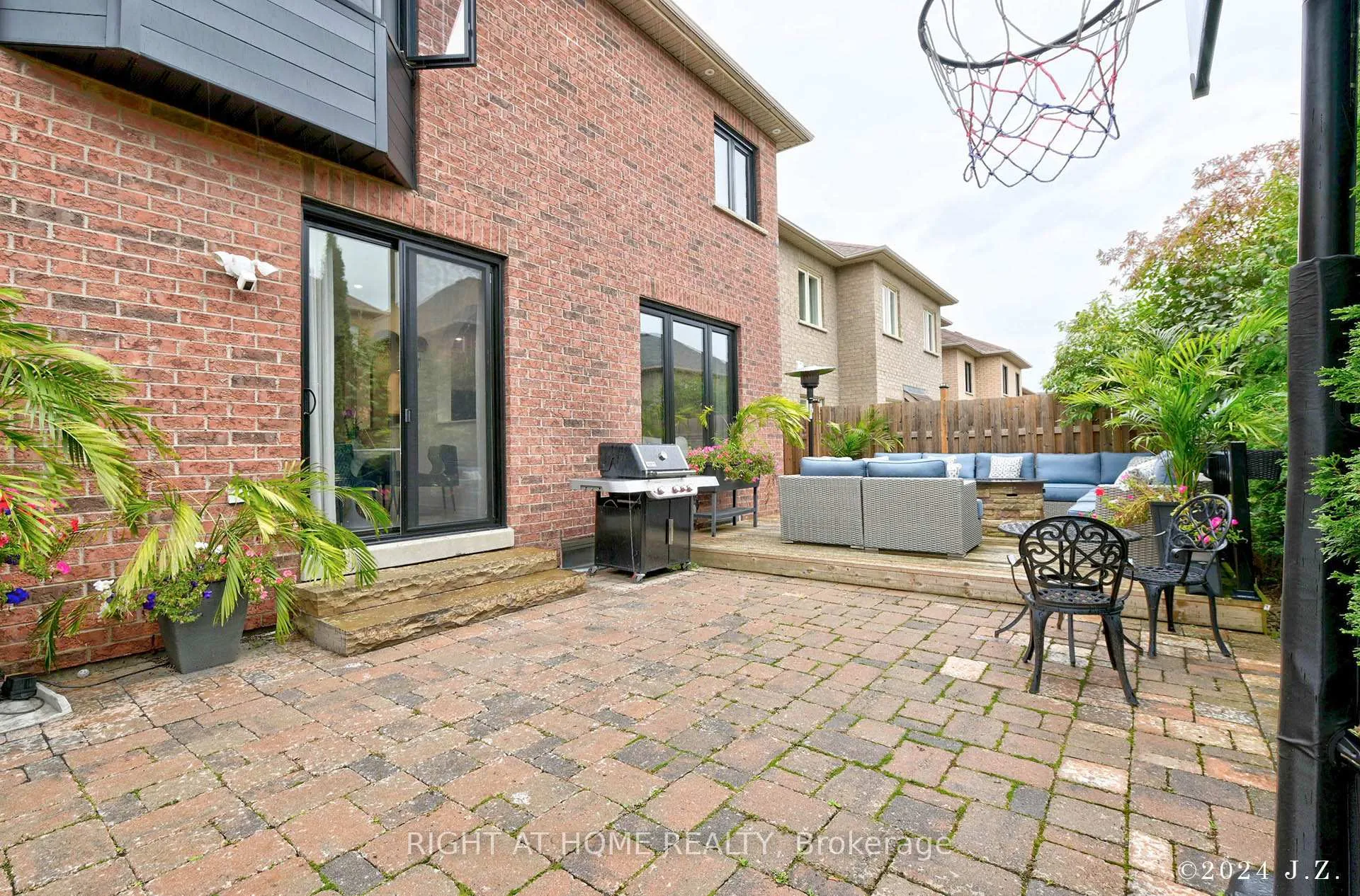 Photo 31 of 19 Cabernet Road, Vaughan, Patterson — HOMEH