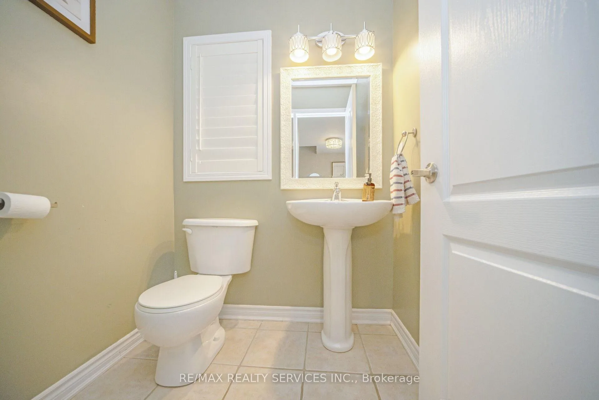 Photo 9 of 472 Tonelli Lane, Milton, Harrison — HOMEH