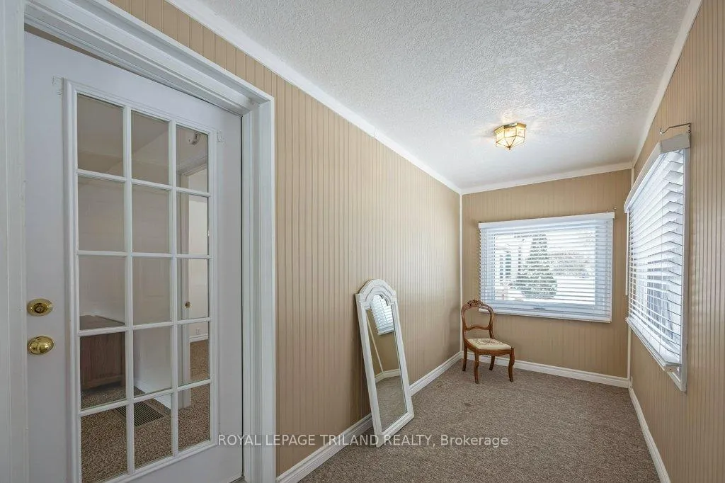 Photo 4 of 102 Alma Street, St. Thomas — HOMEH