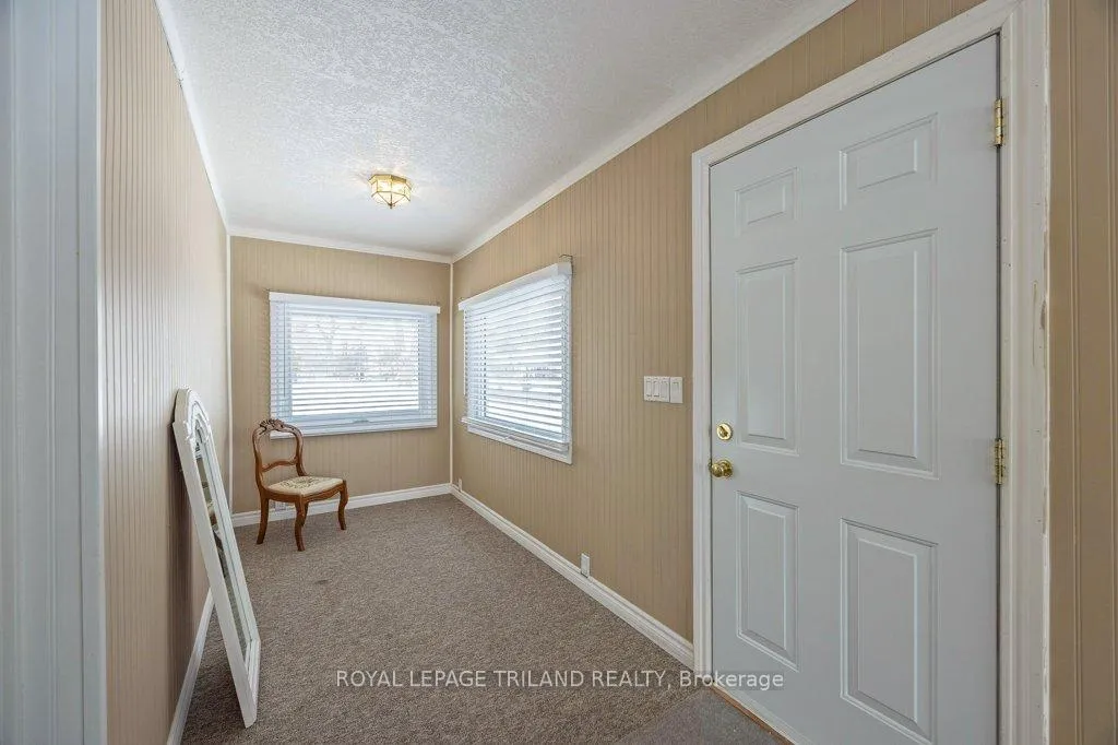 Photo 5 of 102 Alma Street, St. Thomas — HOMEH