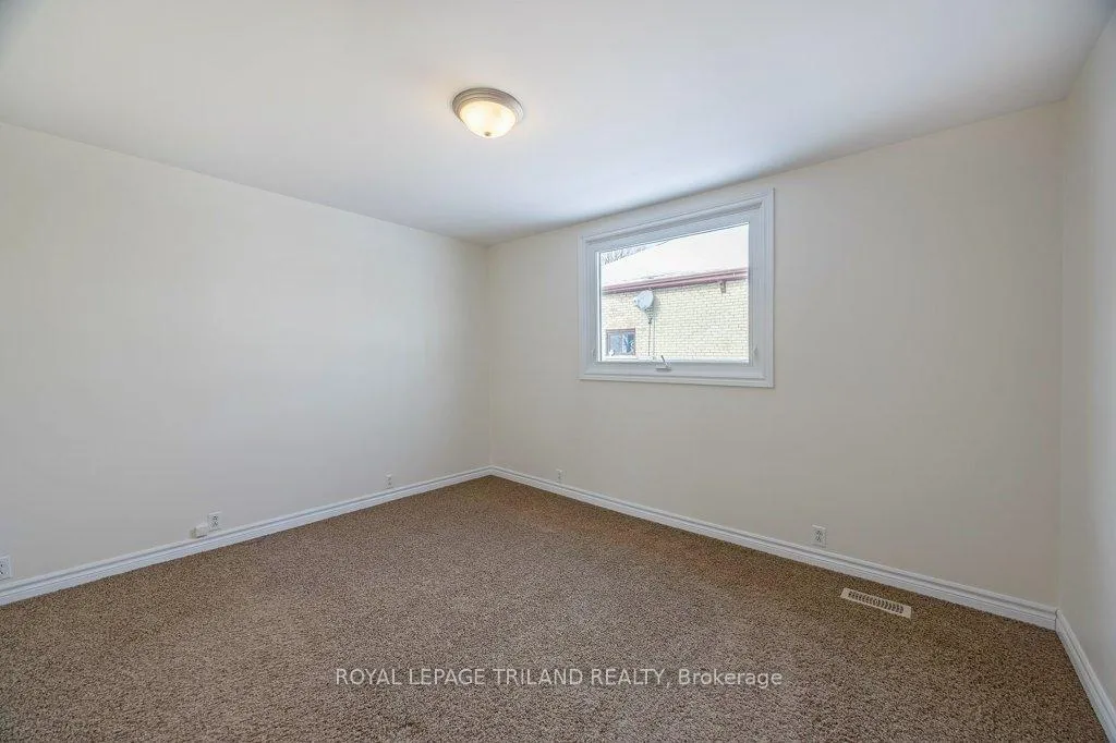 Photo 12 of 102 Alma Street, St. Thomas — HOMEH