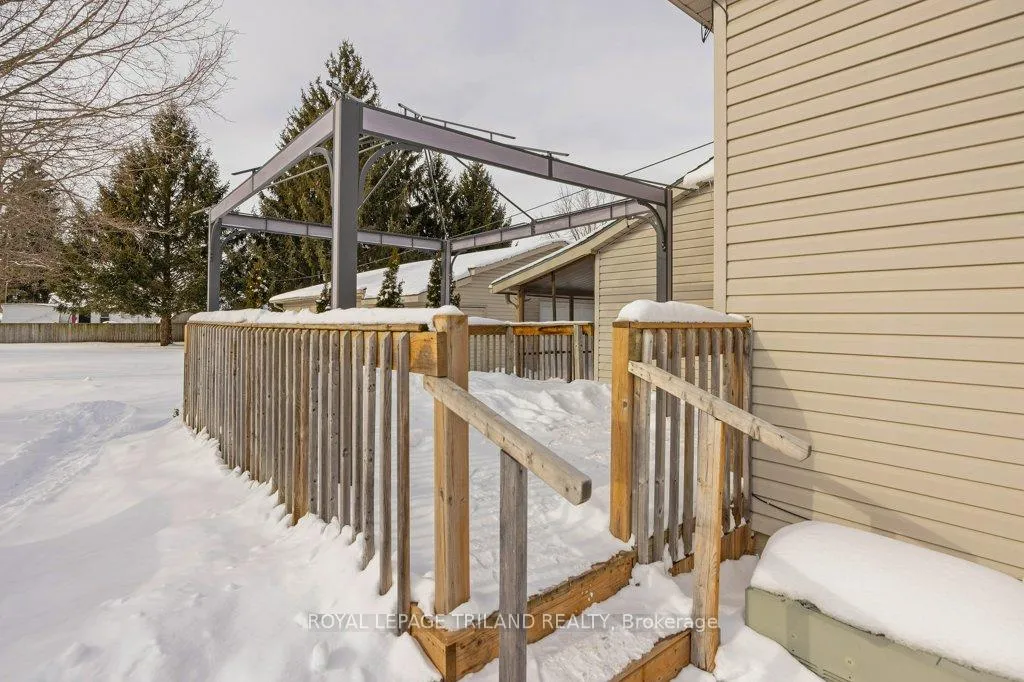 Photo 26 of 102 Alma Street, St. Thomas — HOMEH
