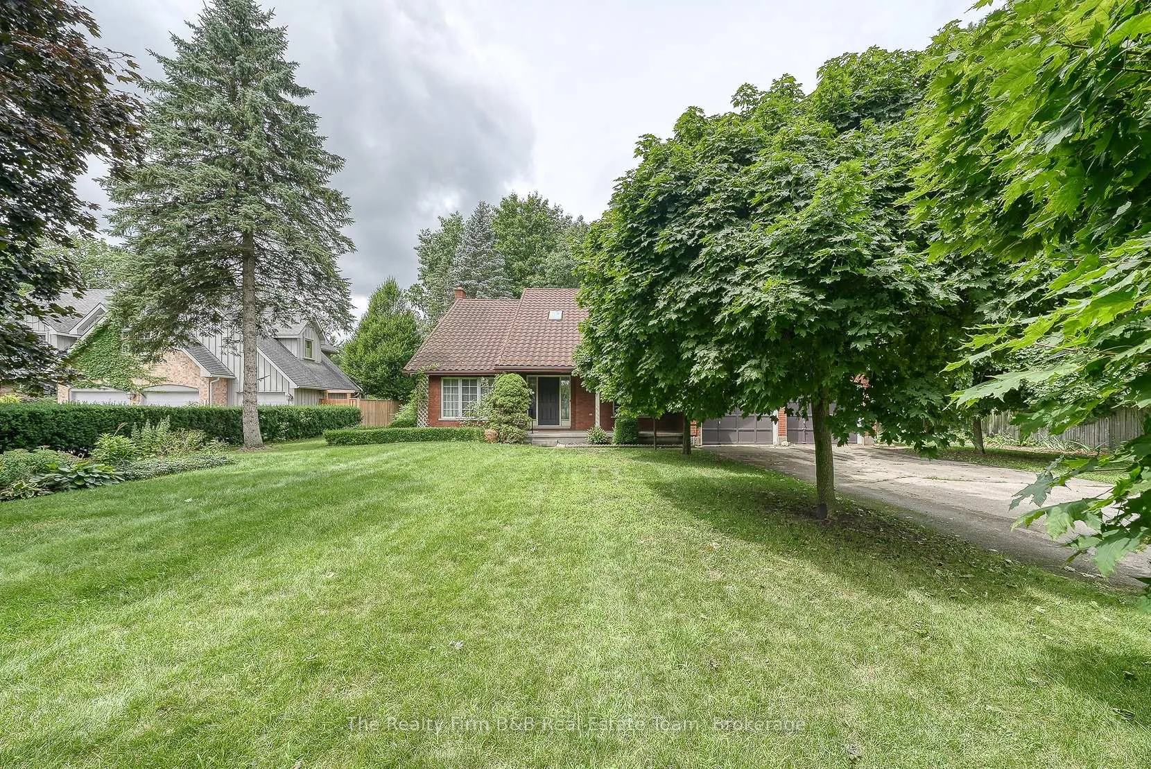 Photo 2 of 45 Pondview Court, Thames Centre, Dorchester — HOMEH