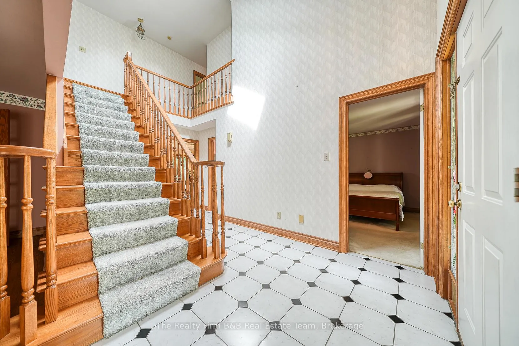 Photo 9 of 45 Pondview Court, Thames Centre, Dorchester — HOMEH