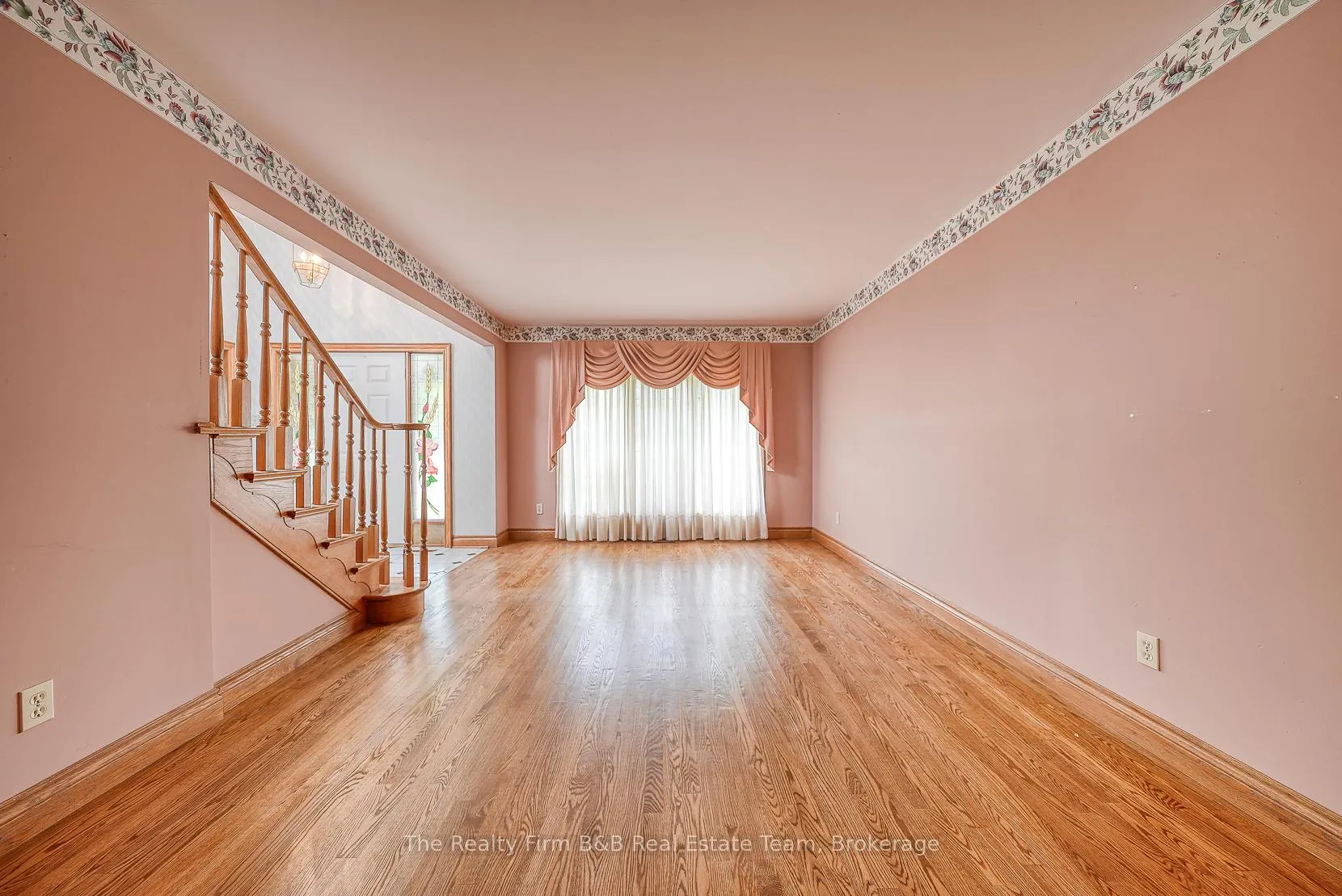 Photo 11 of 45 Pondview Court, Thames Centre, Dorchester — HOMEH