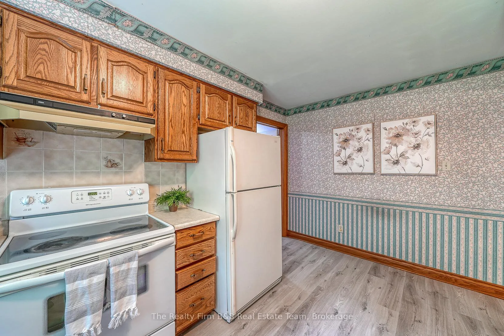 Photo 20 of 45 Pondview Court, Thames Centre, Dorchester — HOMEH
