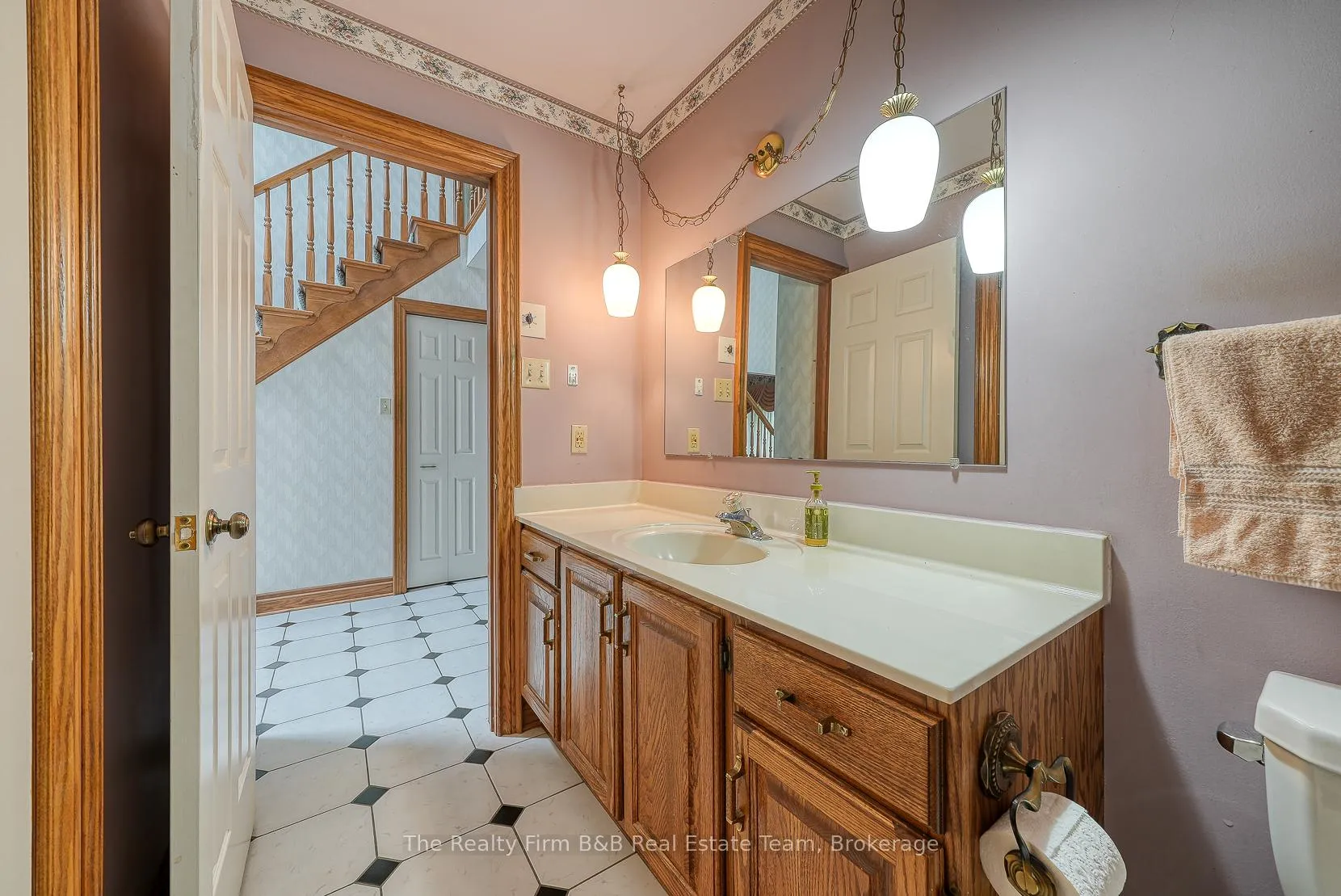 Photo 25 of 45 Pondview Court, Thames Centre, Dorchester — HOMEH