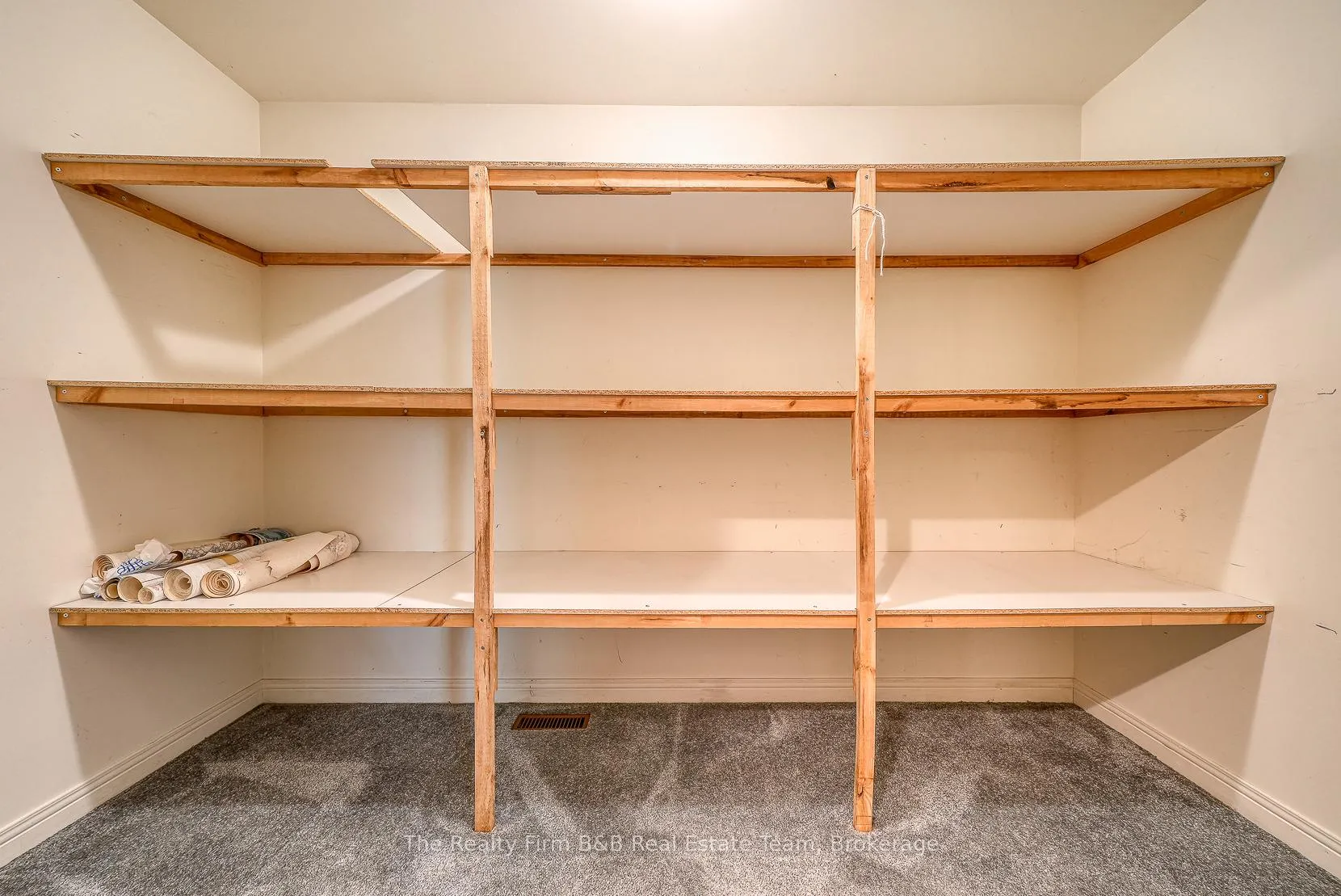 Photo 32 of 45 Pondview Court, Thames Centre, Dorchester — HOMEH