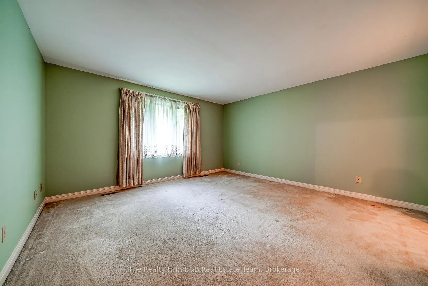 Photo 35 of 45 Pondview Court, Thames Centre, Dorchester — HOMEH