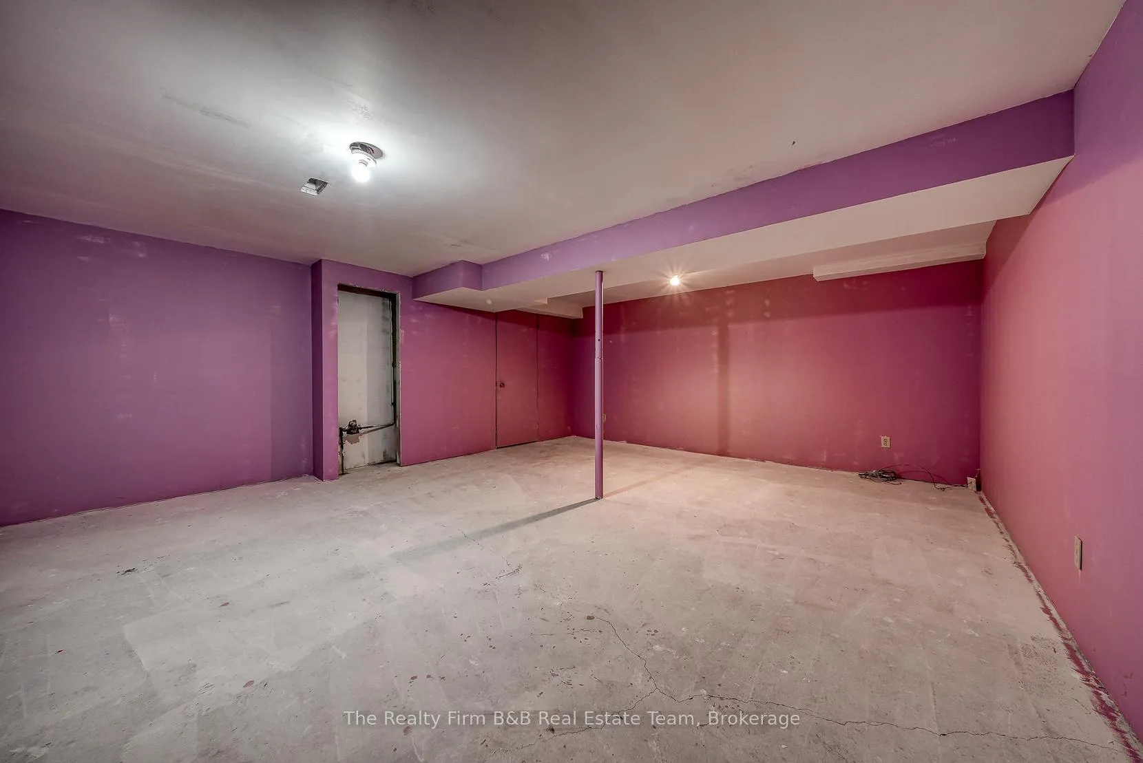 Photo 39 of 45 Pondview Court, Thames Centre, Dorchester — HOMEH