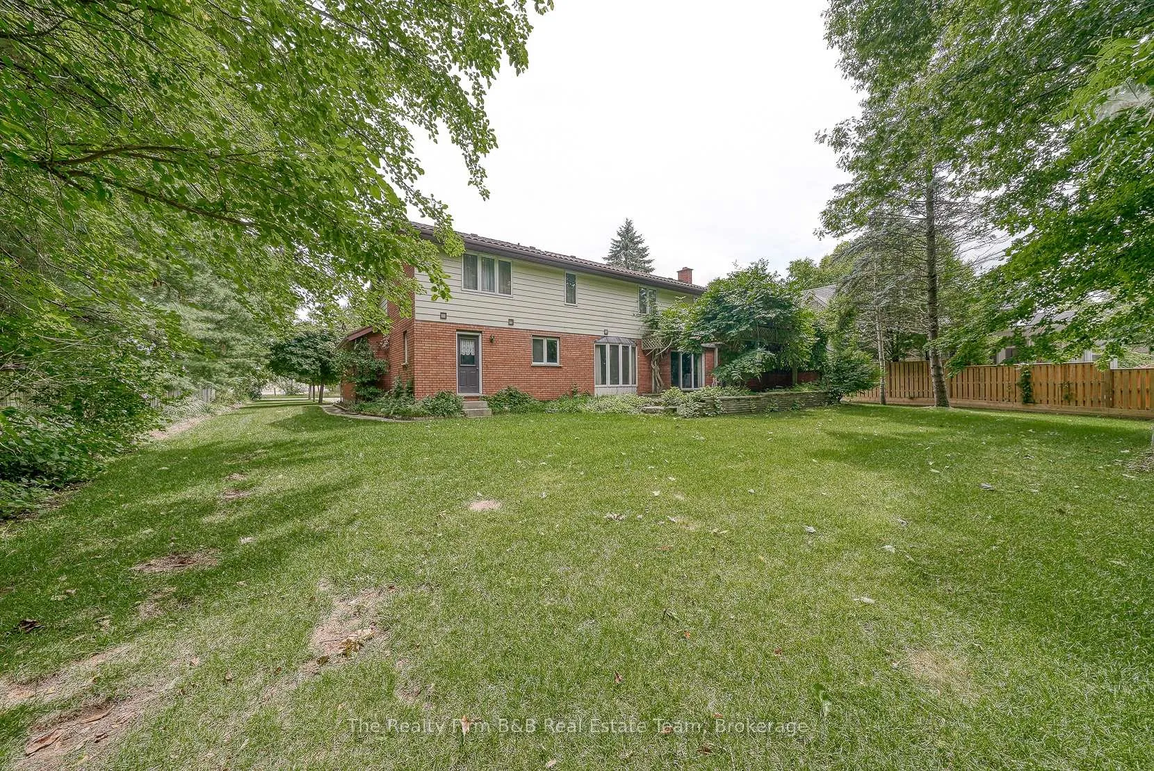 Photo 41 of 45 Pondview Court, Thames Centre, Dorchester — HOMEH