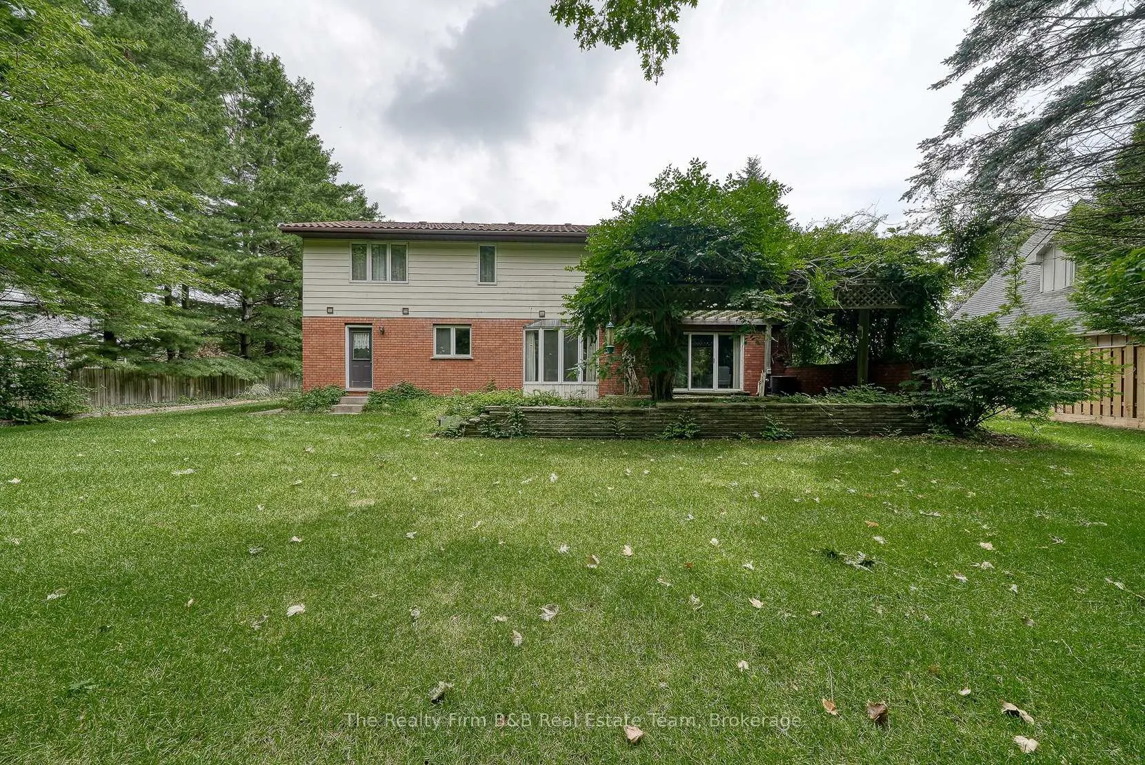 Photo 42 of 45 Pondview Court, Thames Centre, Dorchester — HOMEH