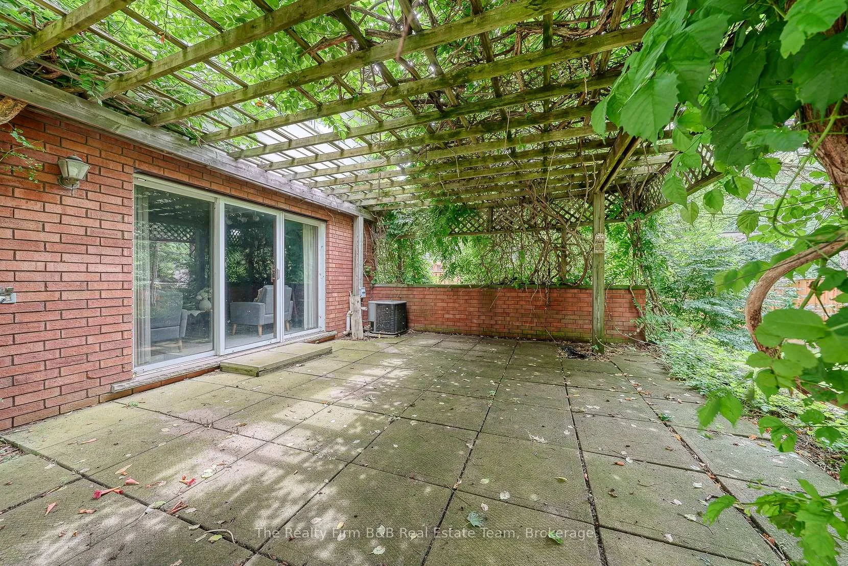 Photo 47 of 45 Pondview Court, Thames Centre, Dorchester — HOMEH