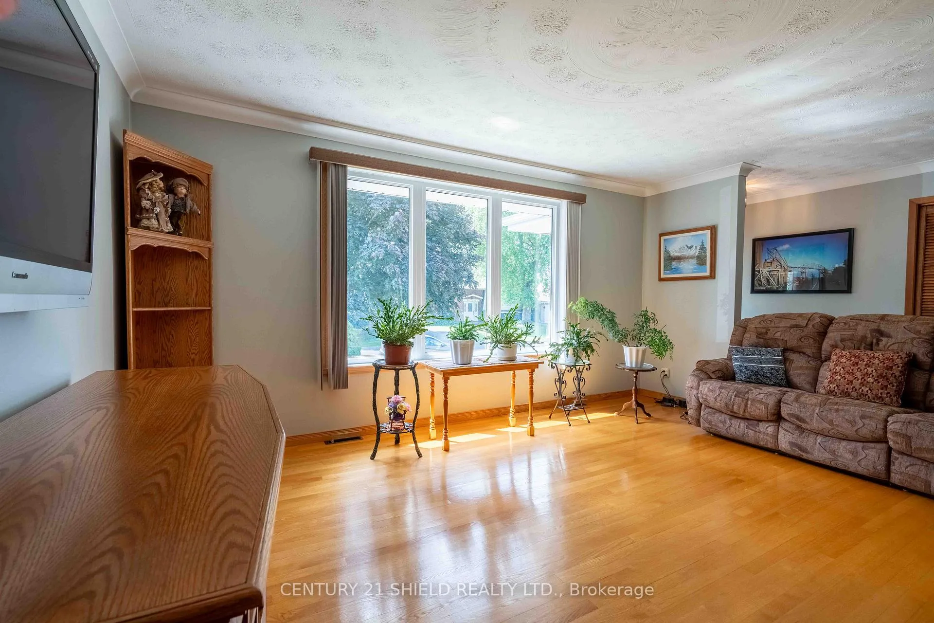Photo 15 of 1921 Concorde Avenue, Cornwall — HOMEH