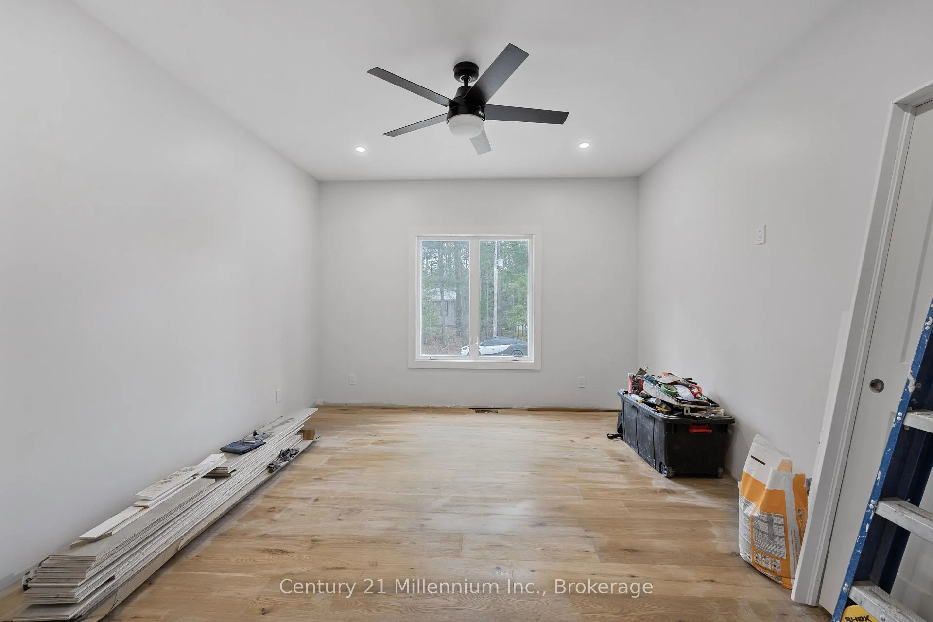 Photo 9 of 41 Fernanne Drive, Tiny, Rural Tiny — HOMEH