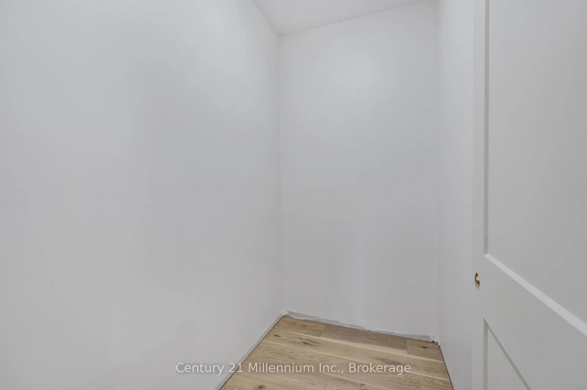 Photo 13 of 41 Fernanne Drive, Tiny, Rural Tiny — HOMEH