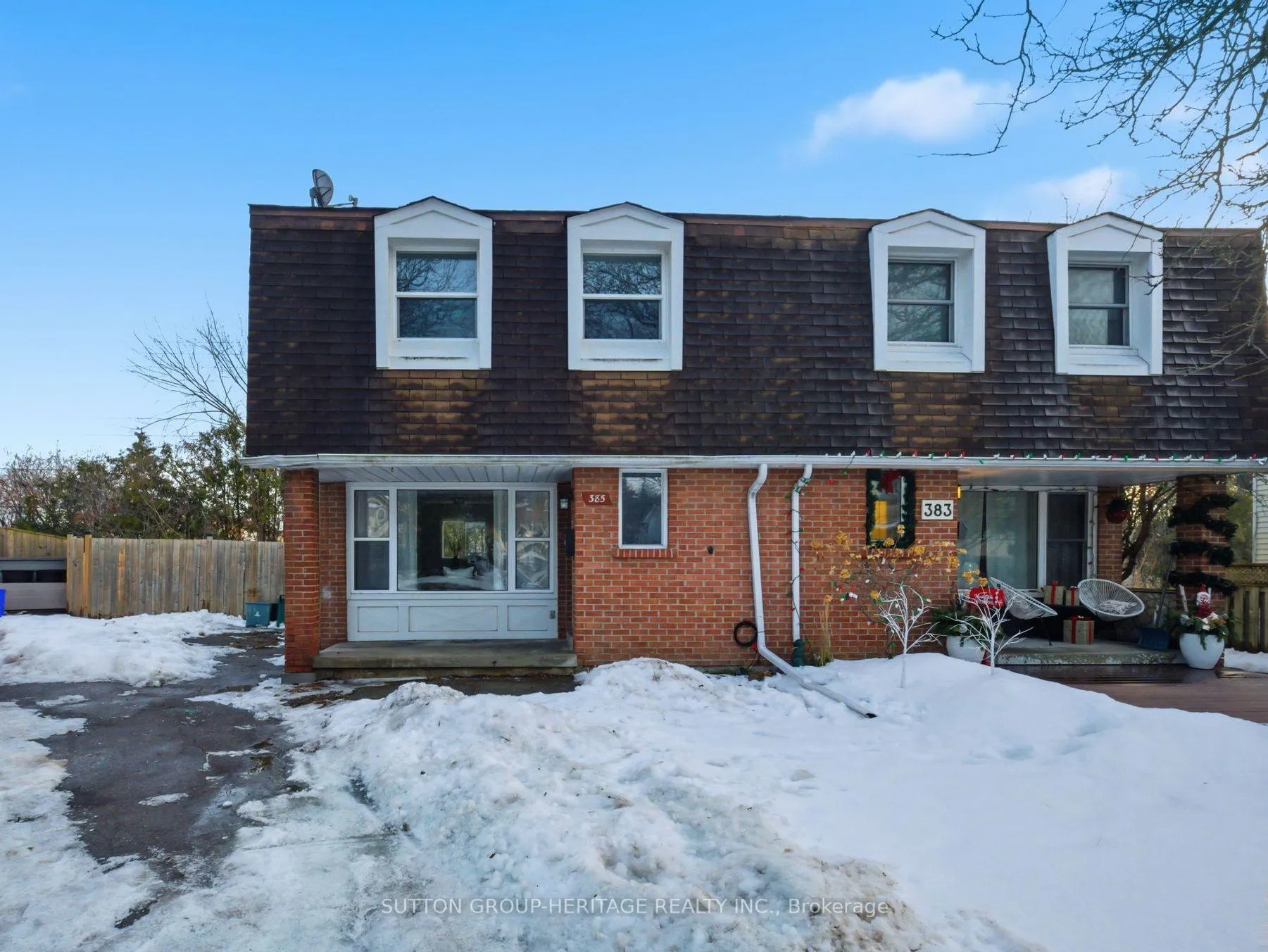 Front of 385 Daytona Court