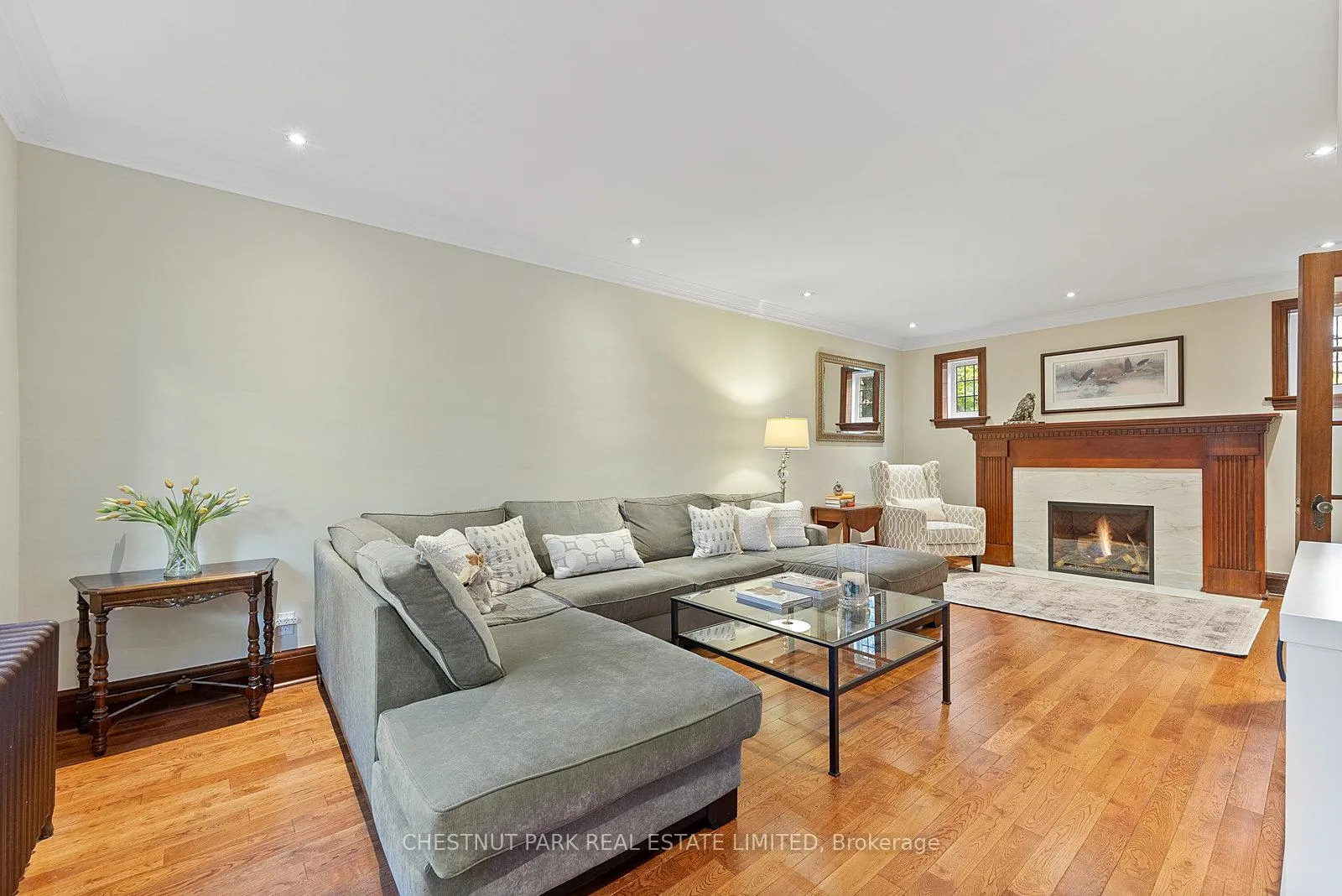 Photo 4 of 19 Hillhurst Boulevard, Toronto, Lawrence Park South — HOMEH